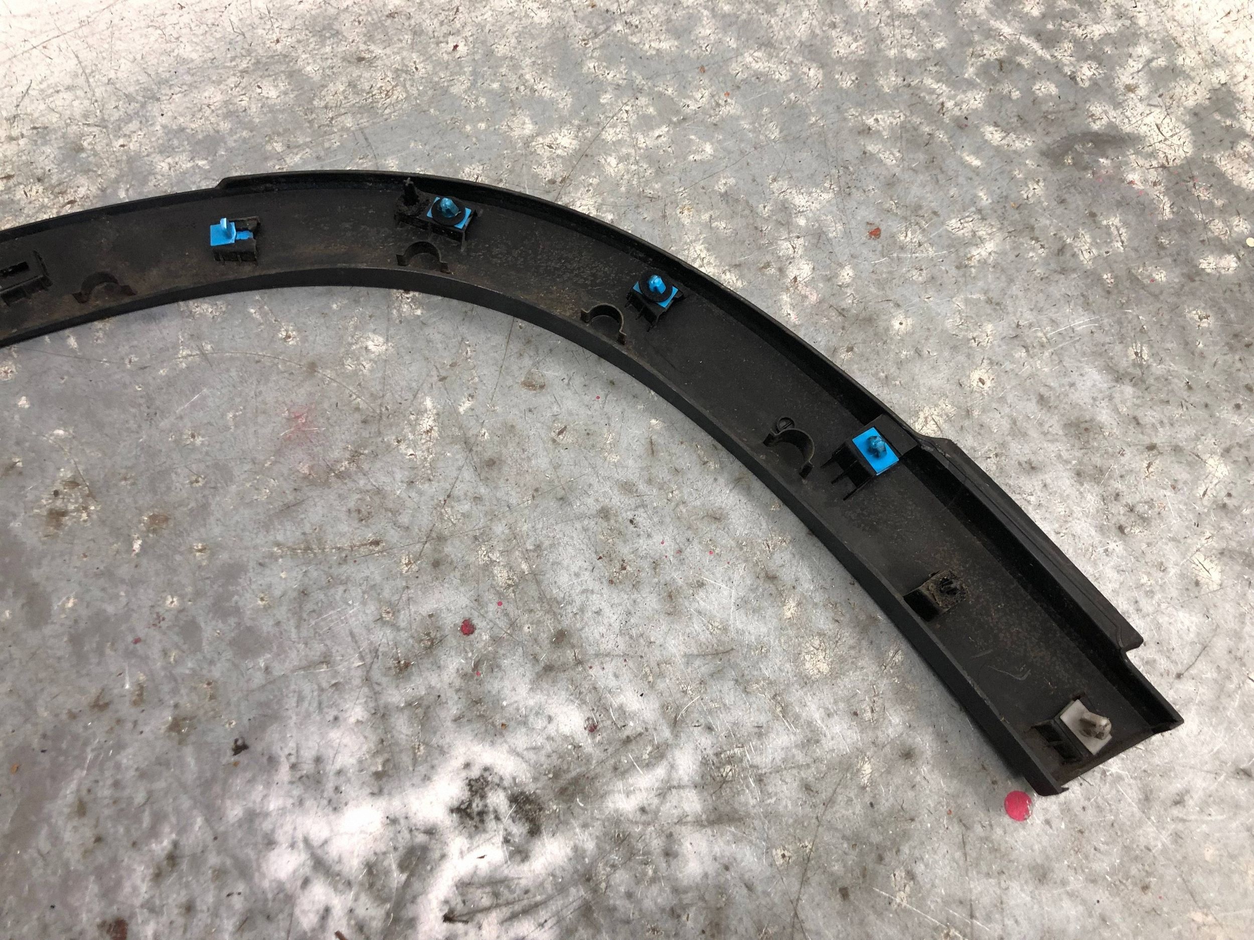 modanatura parafango sinistra posteriore JEEP AVENGER 735729933