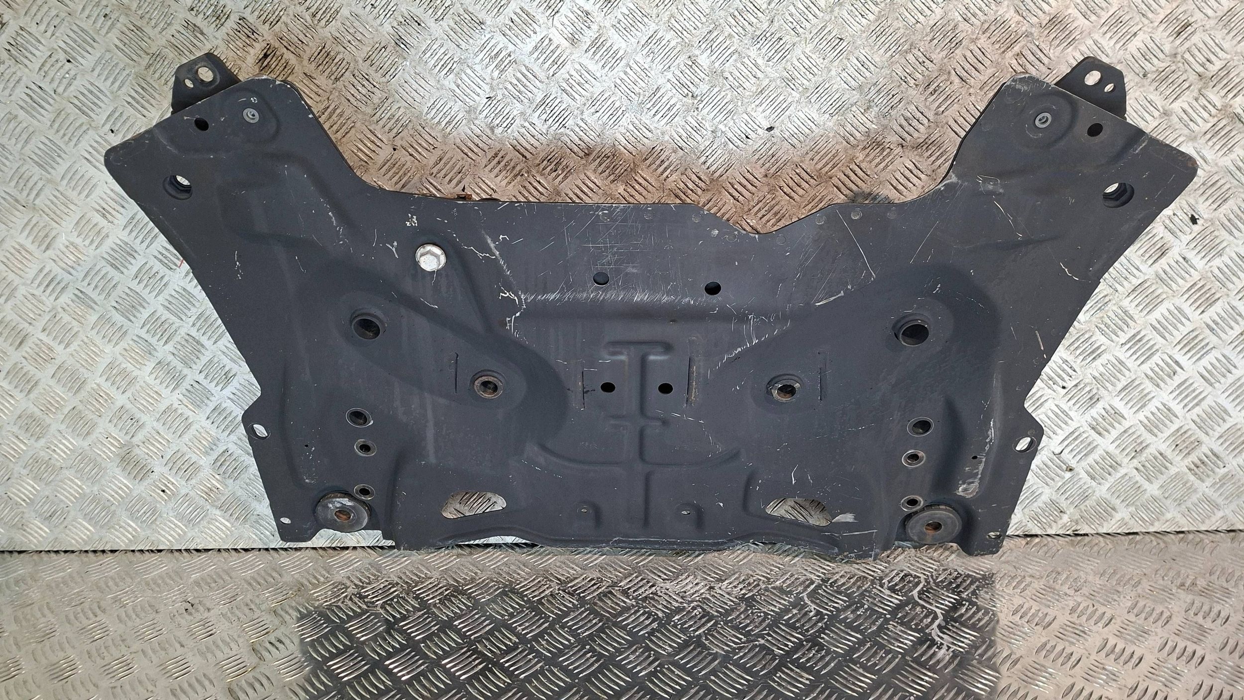 axle beam front PEUGEOT 508 2010
