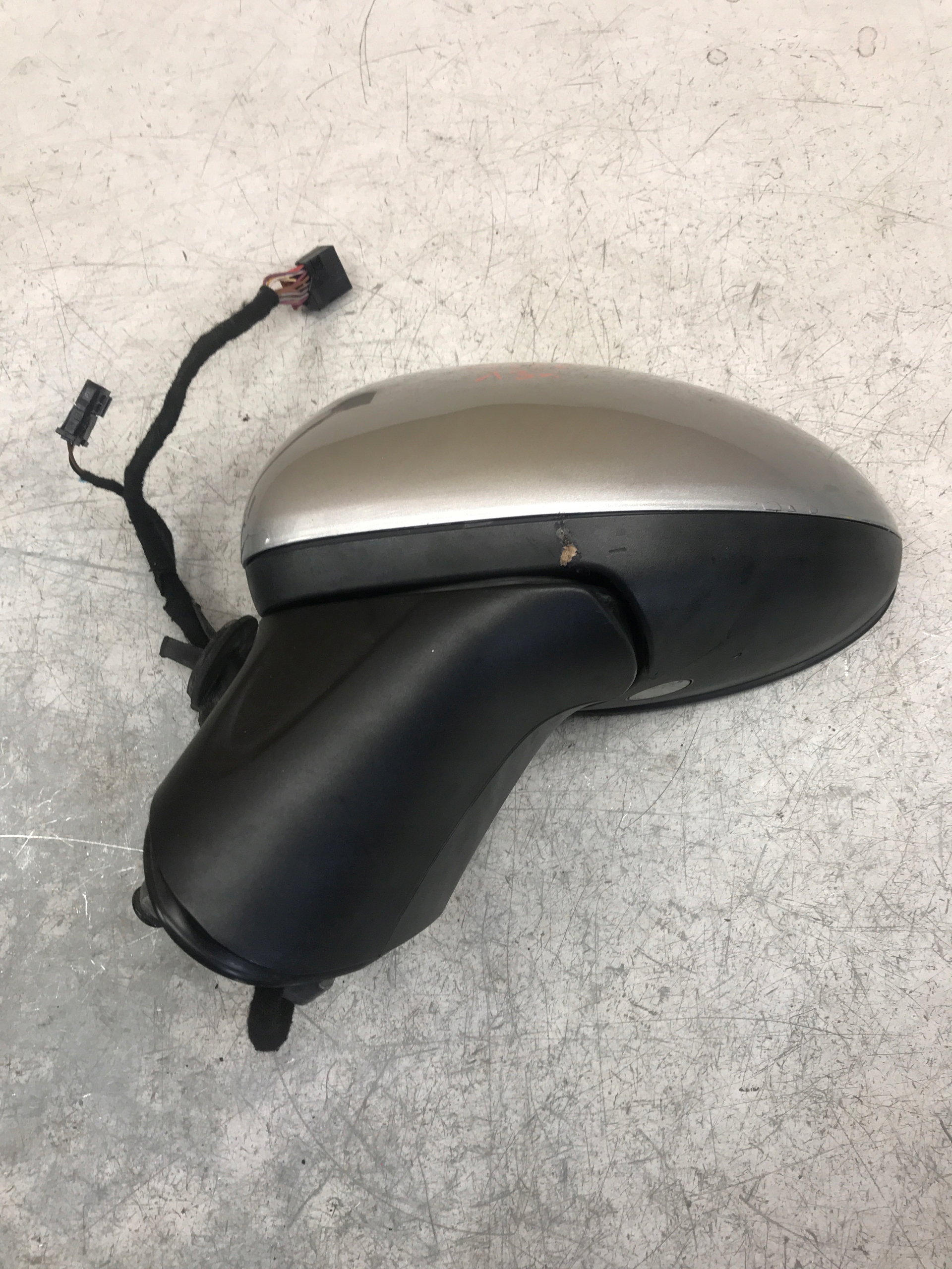 LUSTERKO LEWE 14+2 PIN ASYSTENT CAYENNE GTS 10-14 Strona zabudowy lewa