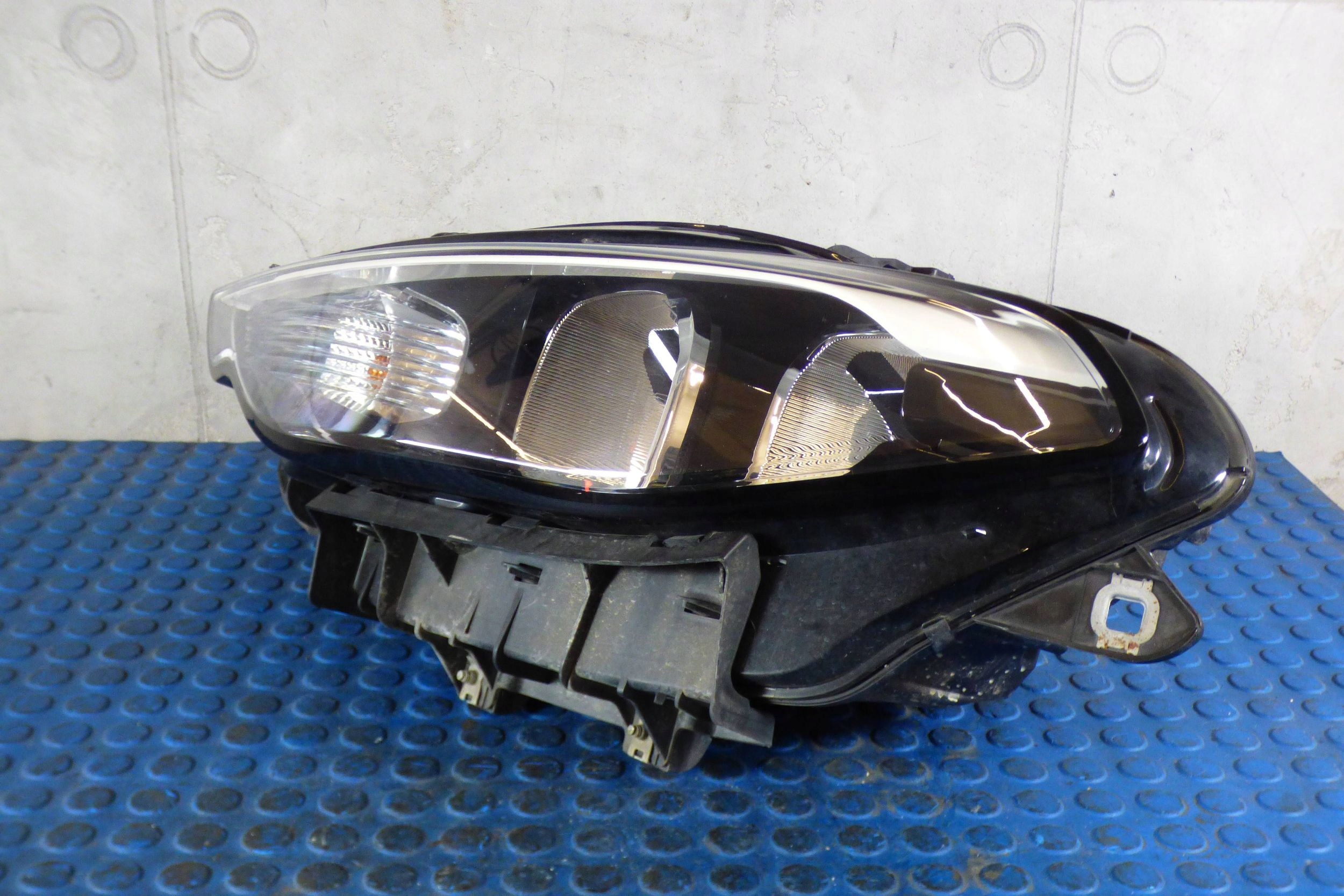 Fiat Tipo II light reflektor left front 52108561 original st.BDB EUROPA
