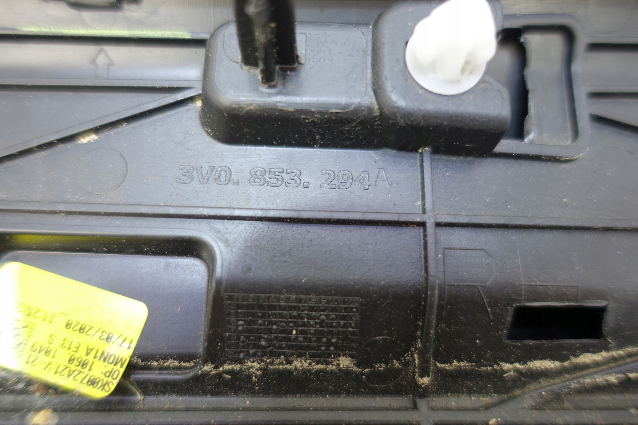 moulding door right front SKODA SUPERB III 3V0
