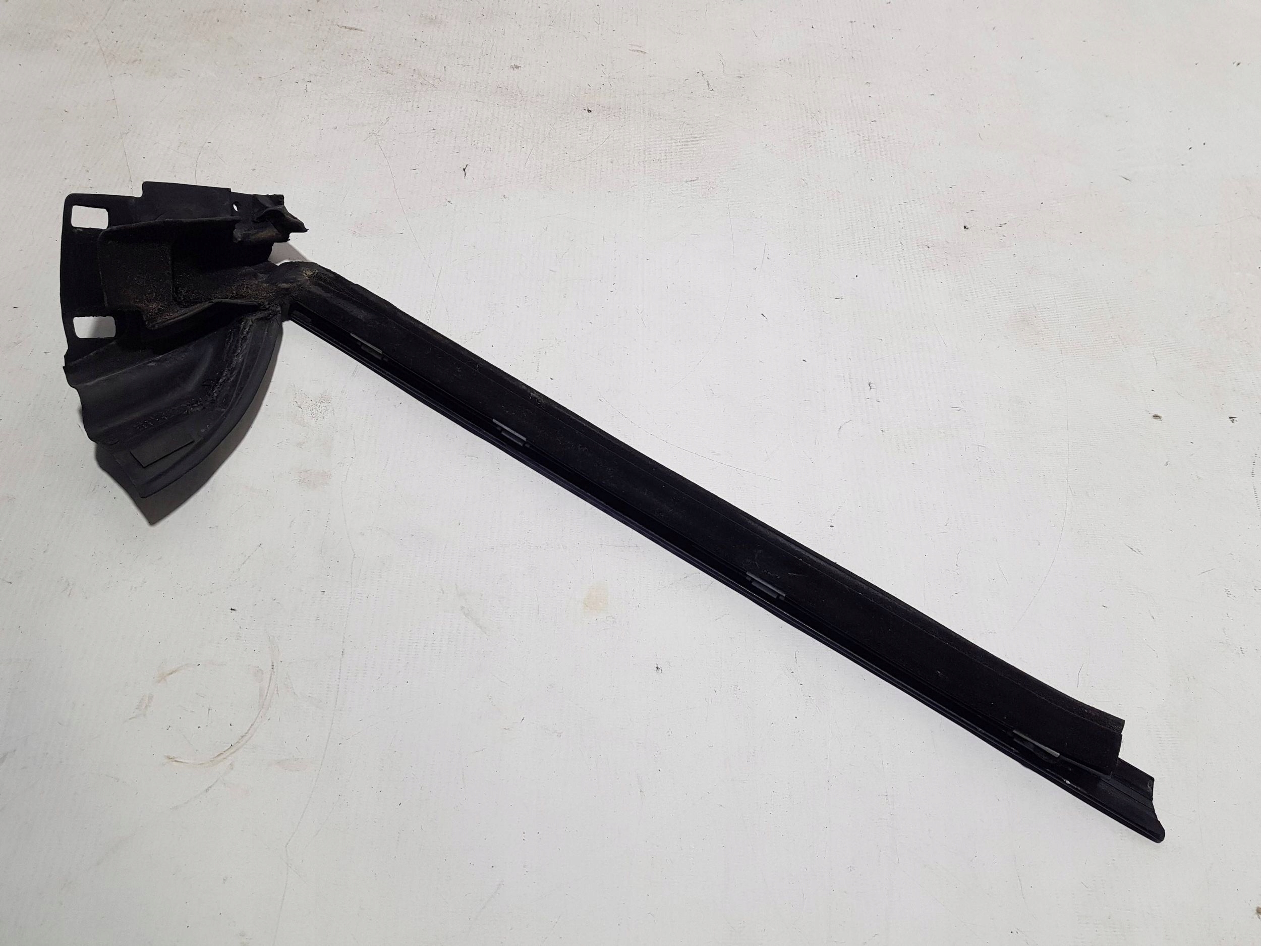 MERCEDES SL R230 moulding gasket windows right