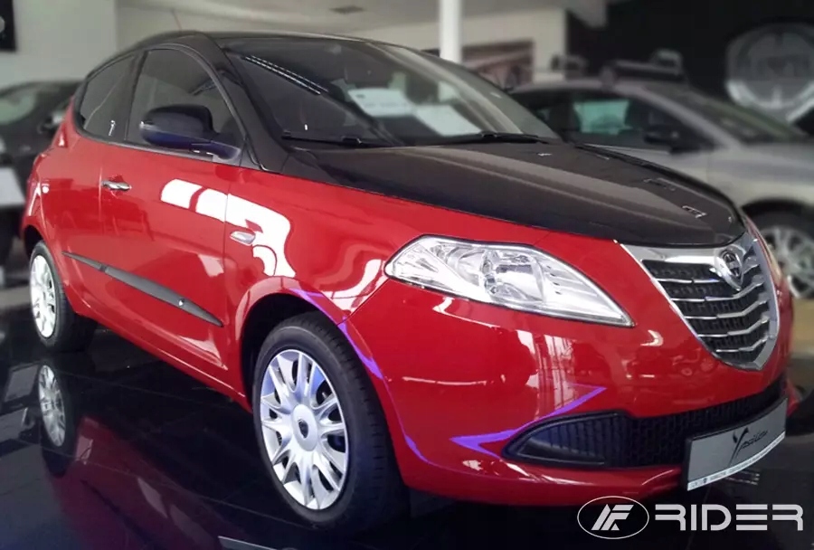 Lancia Ypsilon bočné lišty