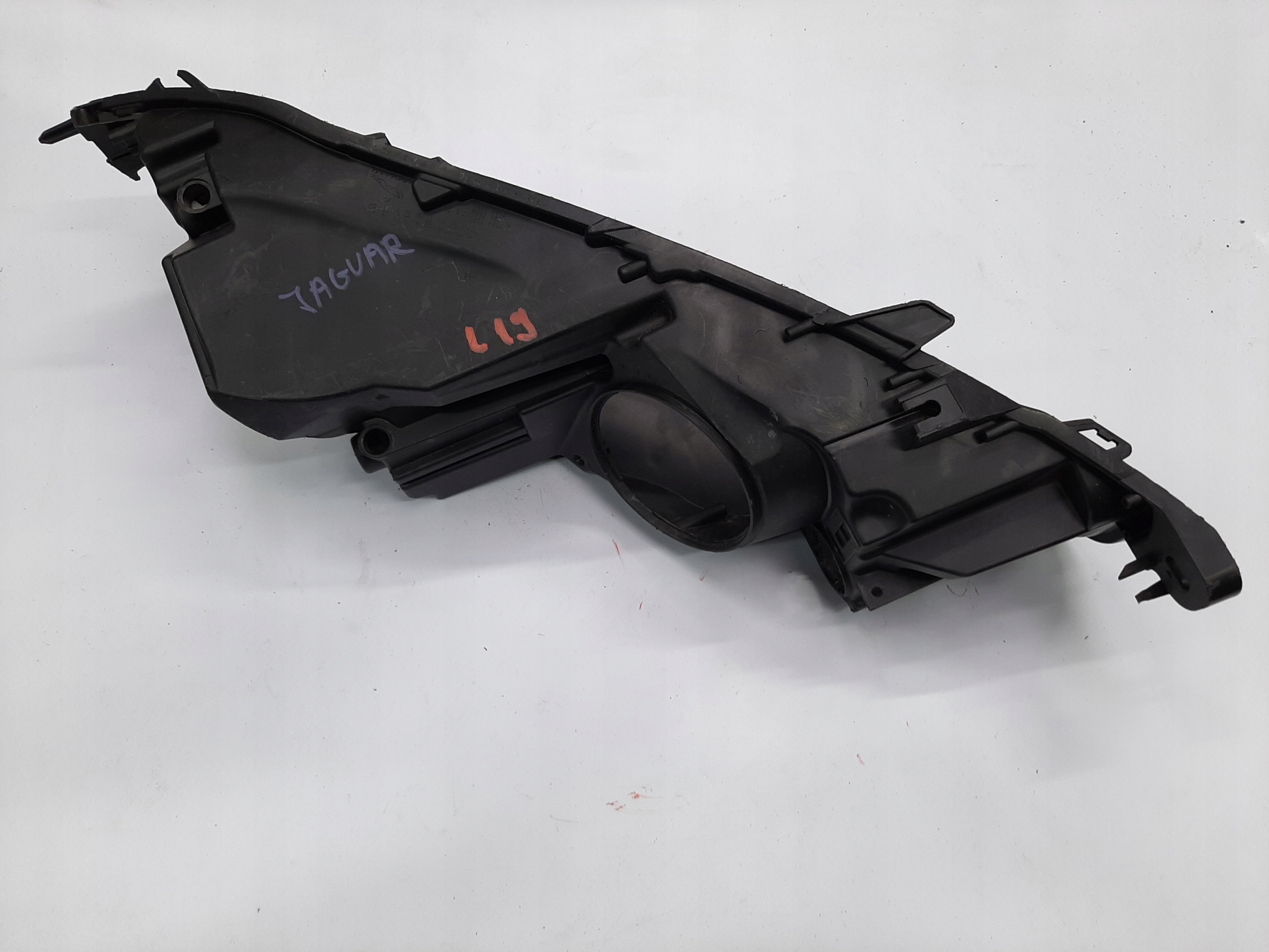 JAGUAR XF F-PACE 2015- OBUDOWA PUSZKA REFLEKTORA LEWA Numer katalogowy części JAGUAR XF F-PACE 2015-