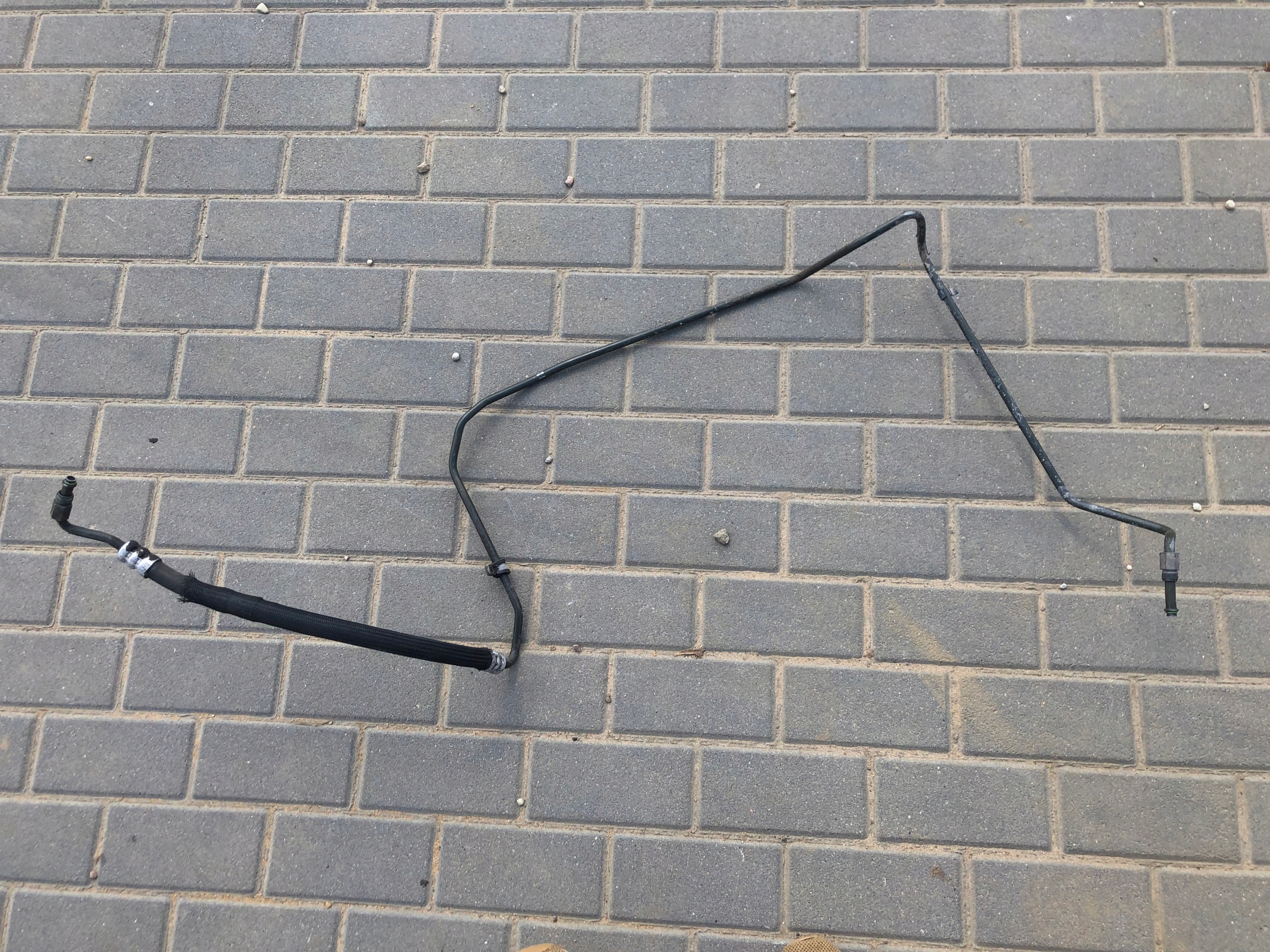 9157038 - Шланг гідропідсилювача VOLVO S80 2.8 2.9 3.0