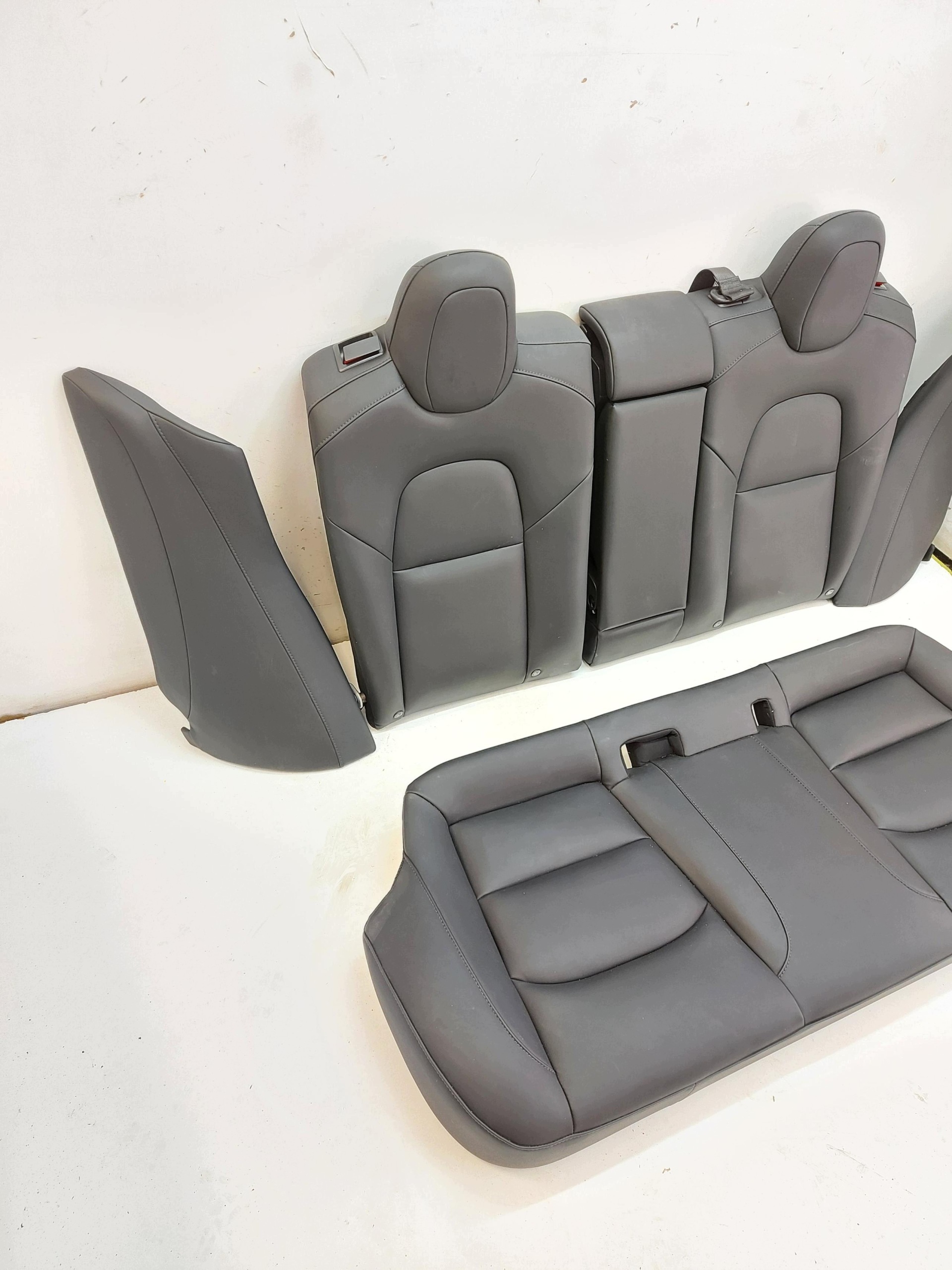TESLA MODEL 3 2022r sitze komplet