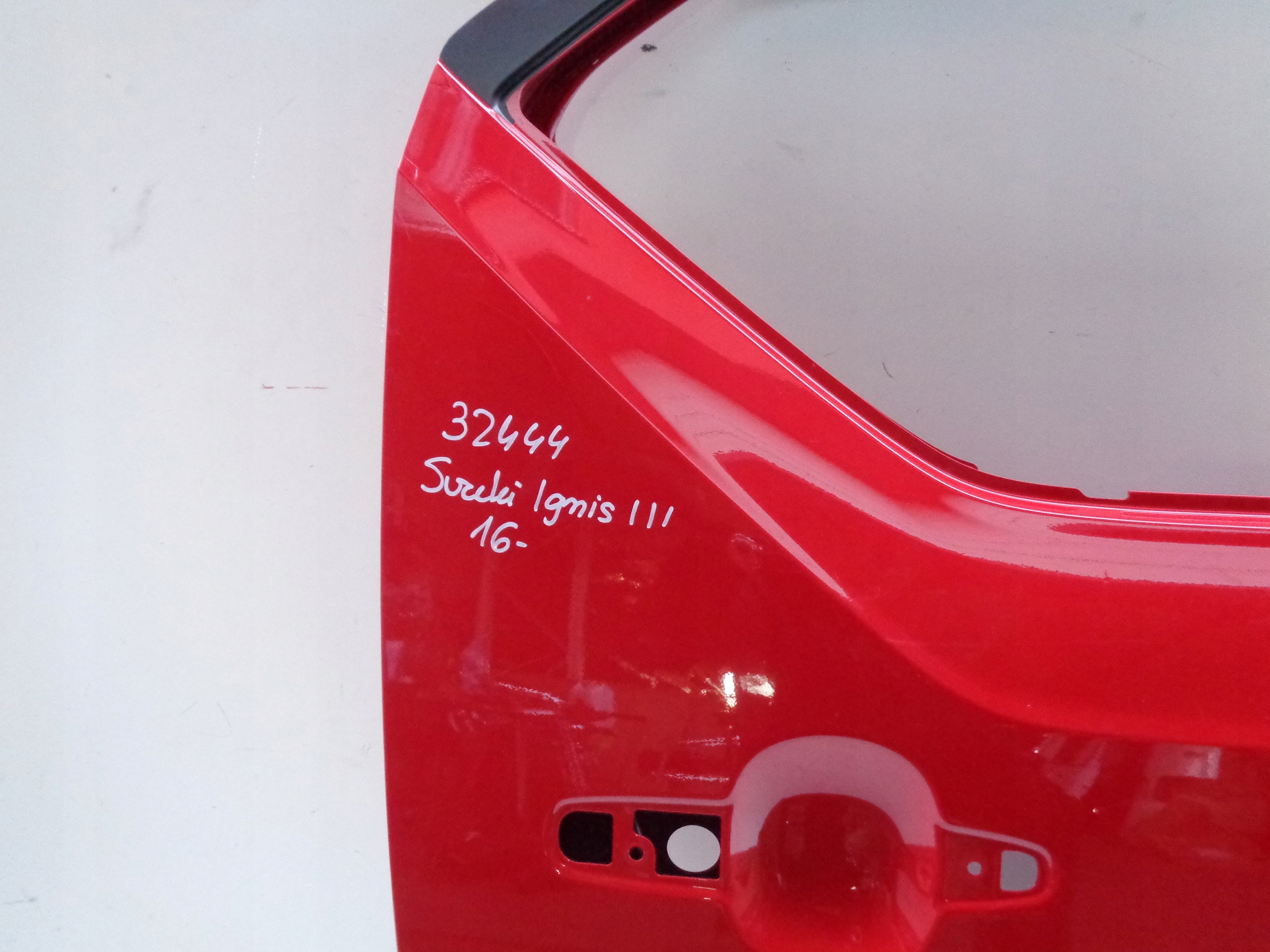 door right rear. SUZUKI IGNIS III 16- NR 32444