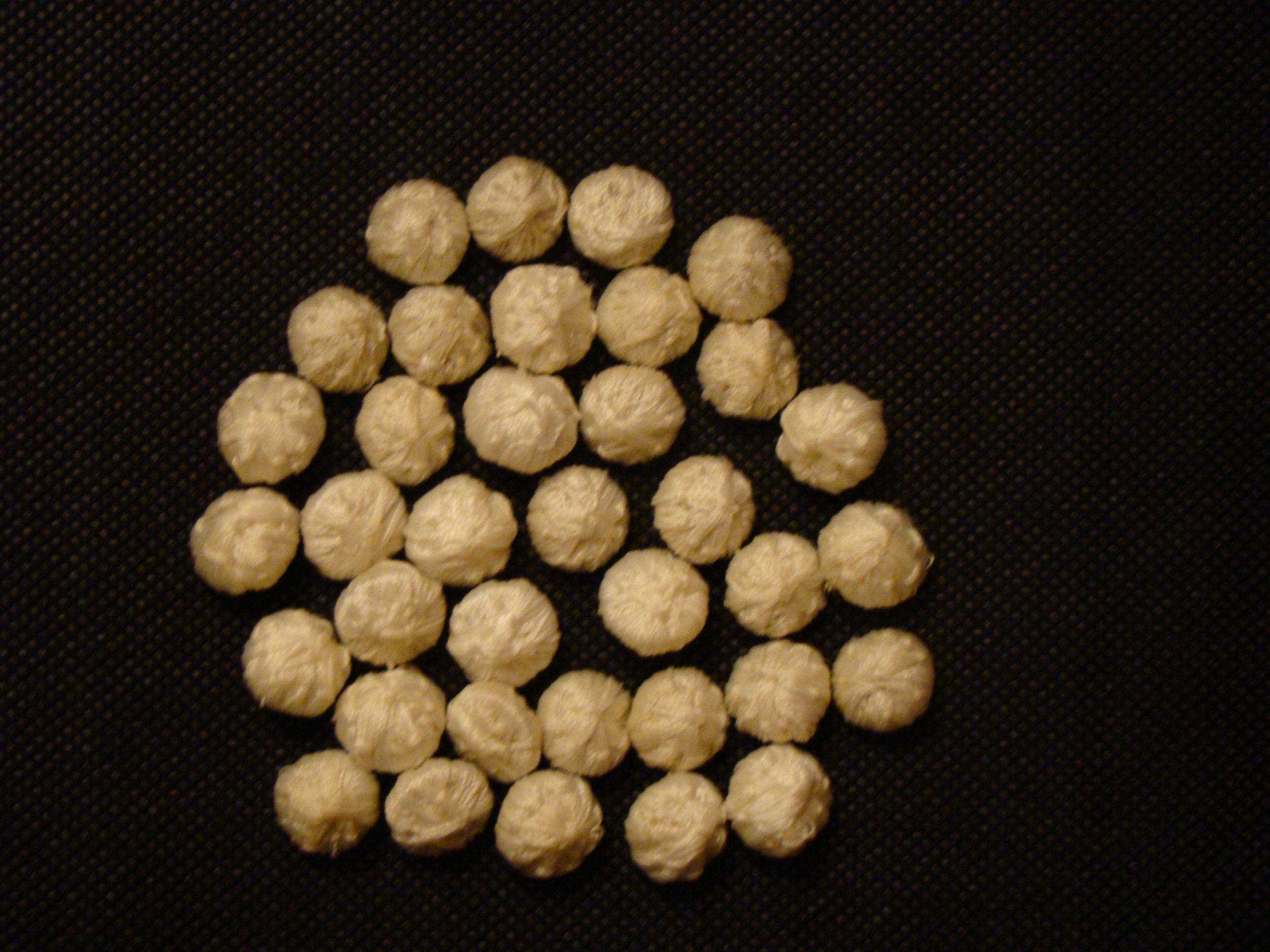 Ruční výroba knoflíky do sutany, muzetu 36 ks