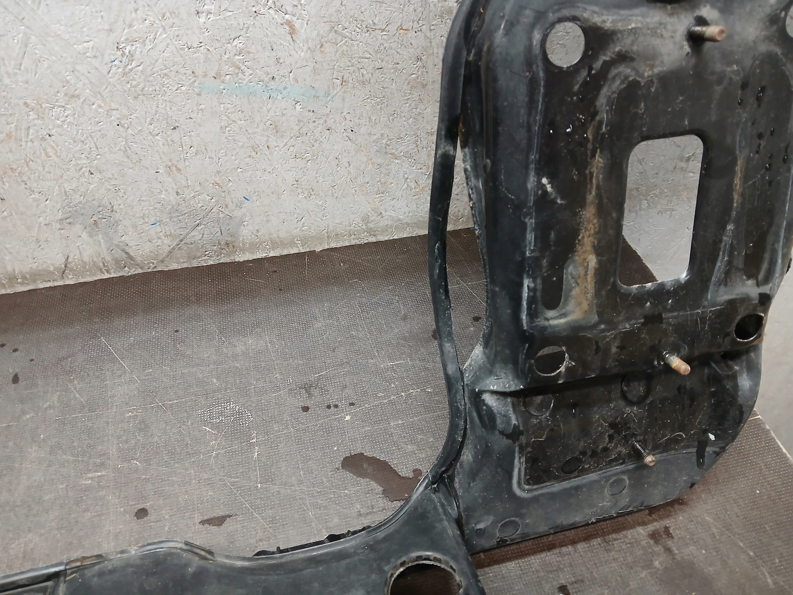 support panel for radiators HYUNDAI IX35 IX 35 641102Y000
