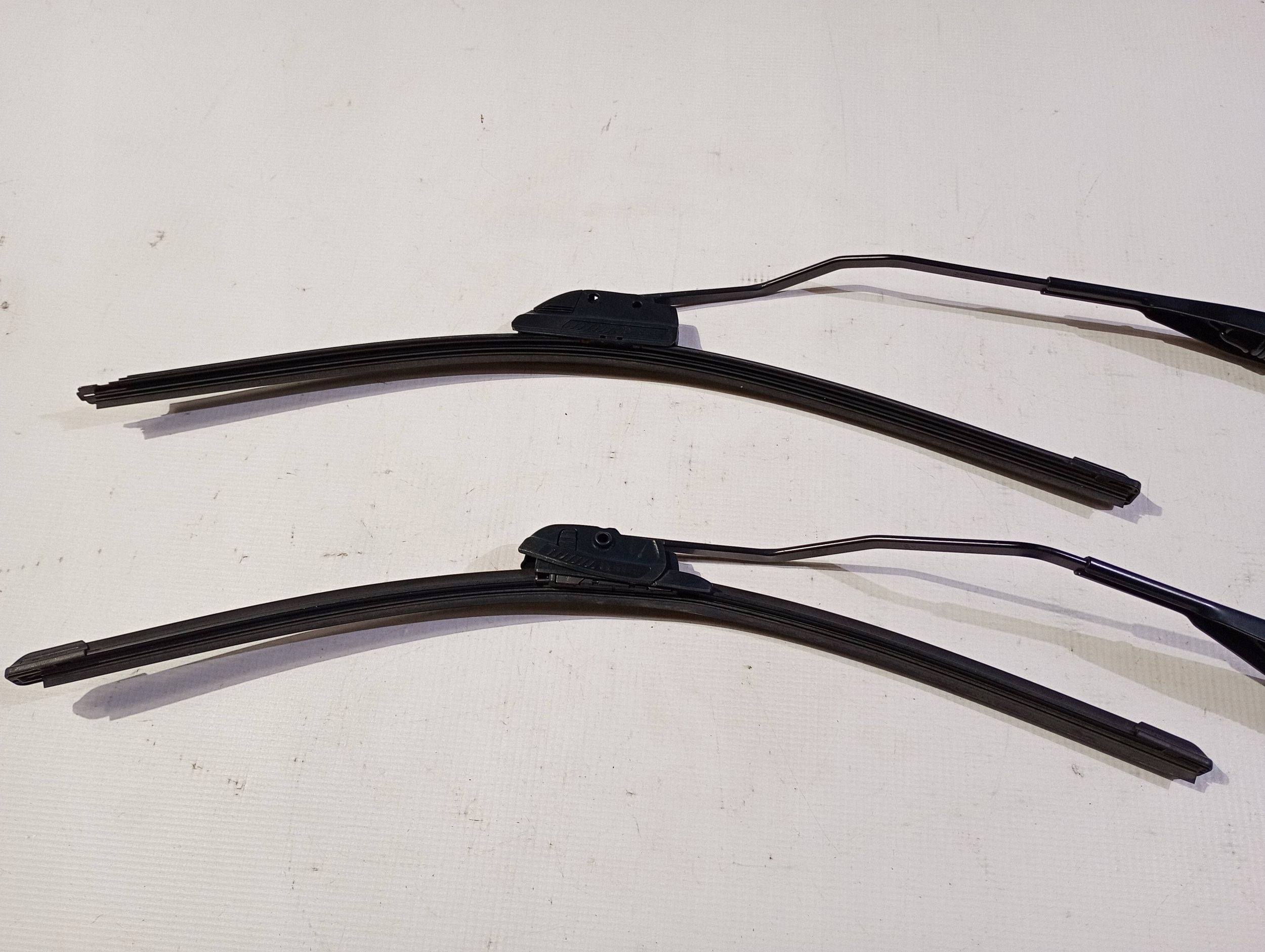 Braccio tergicristallo VETRO finestrini czolowej komplet Dodge Ram 1500 2009-2018