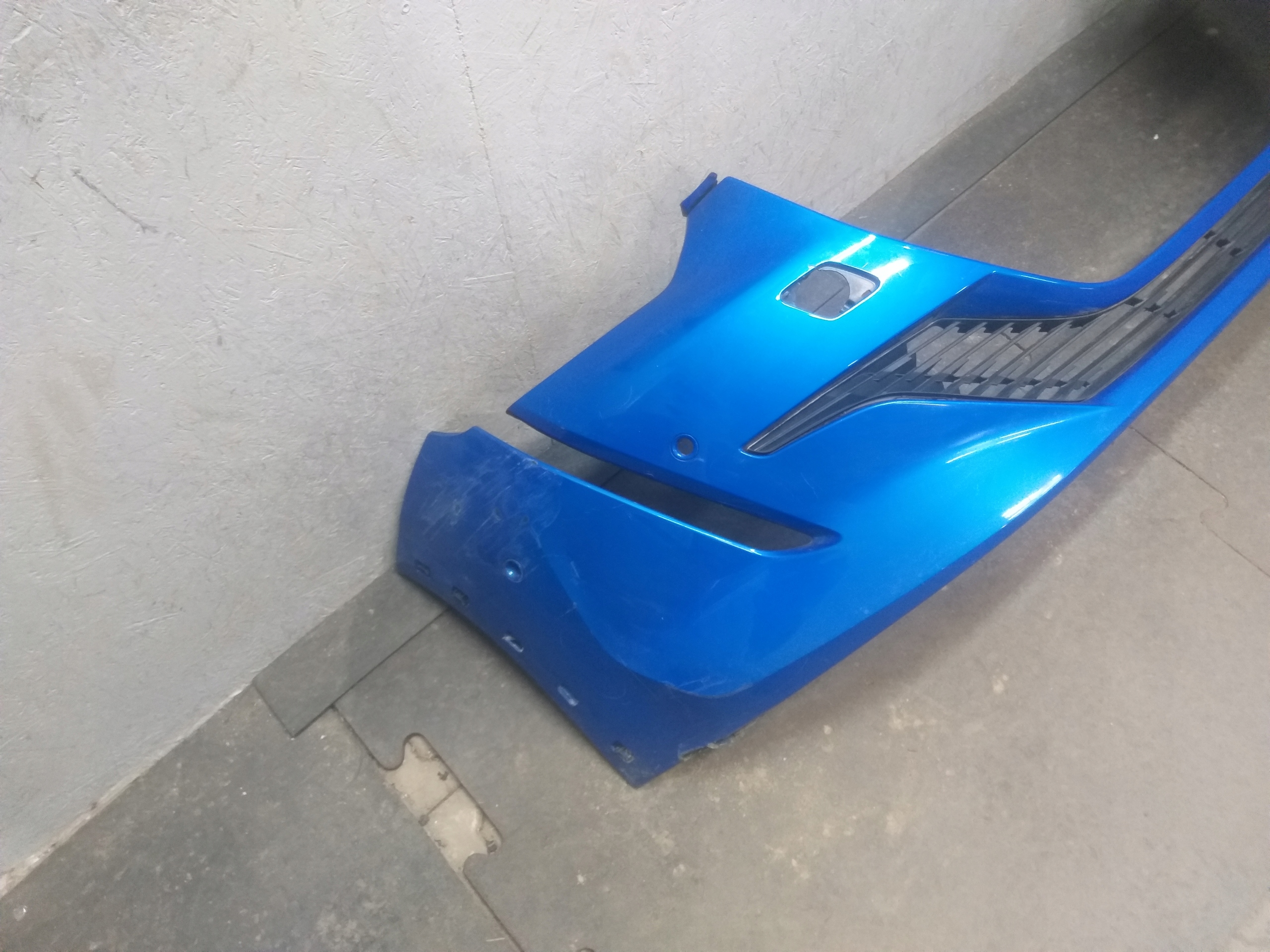 bumper front PEUGEOT 208 II 2 GT