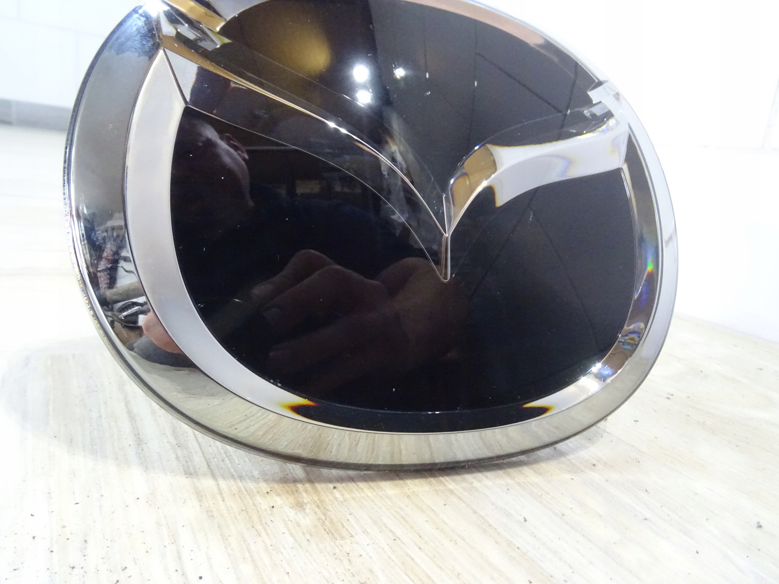 EMBLEMAT ATRAPY GRILLA RADARU MAZDA CX30 CX60 CX90 NOWY ORG KBB3-507Z0 Numer katalogowy części KBB3-507Z0