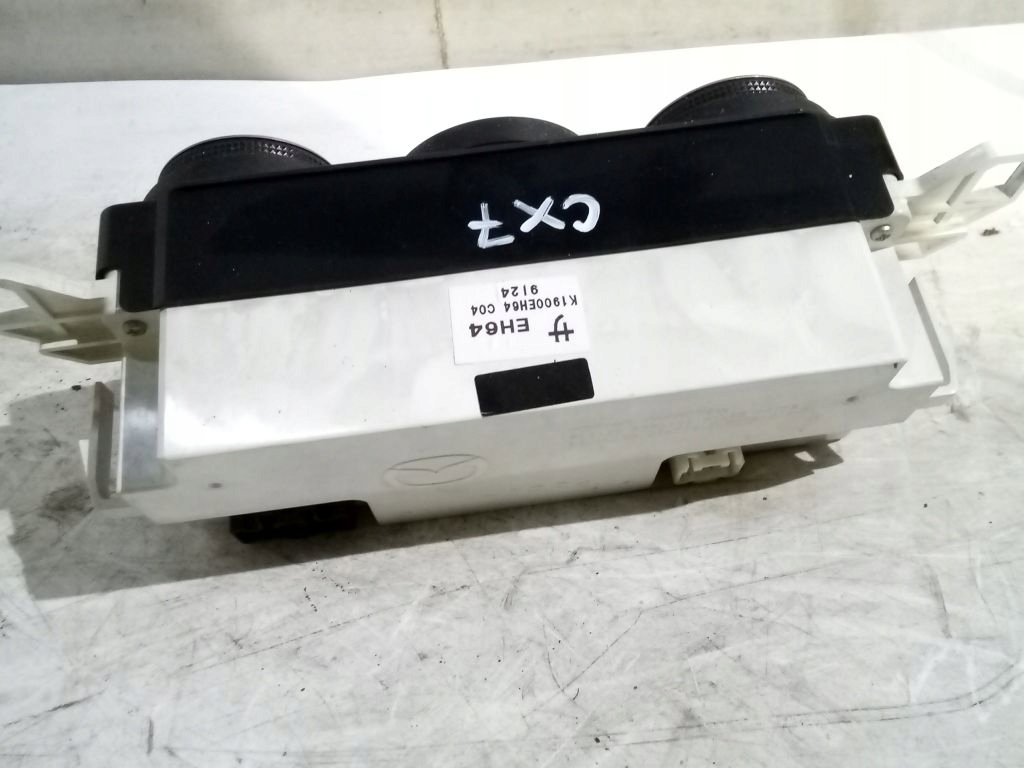 Mazda CX7 CX-7 control panel air conditioning devices K1900EH64