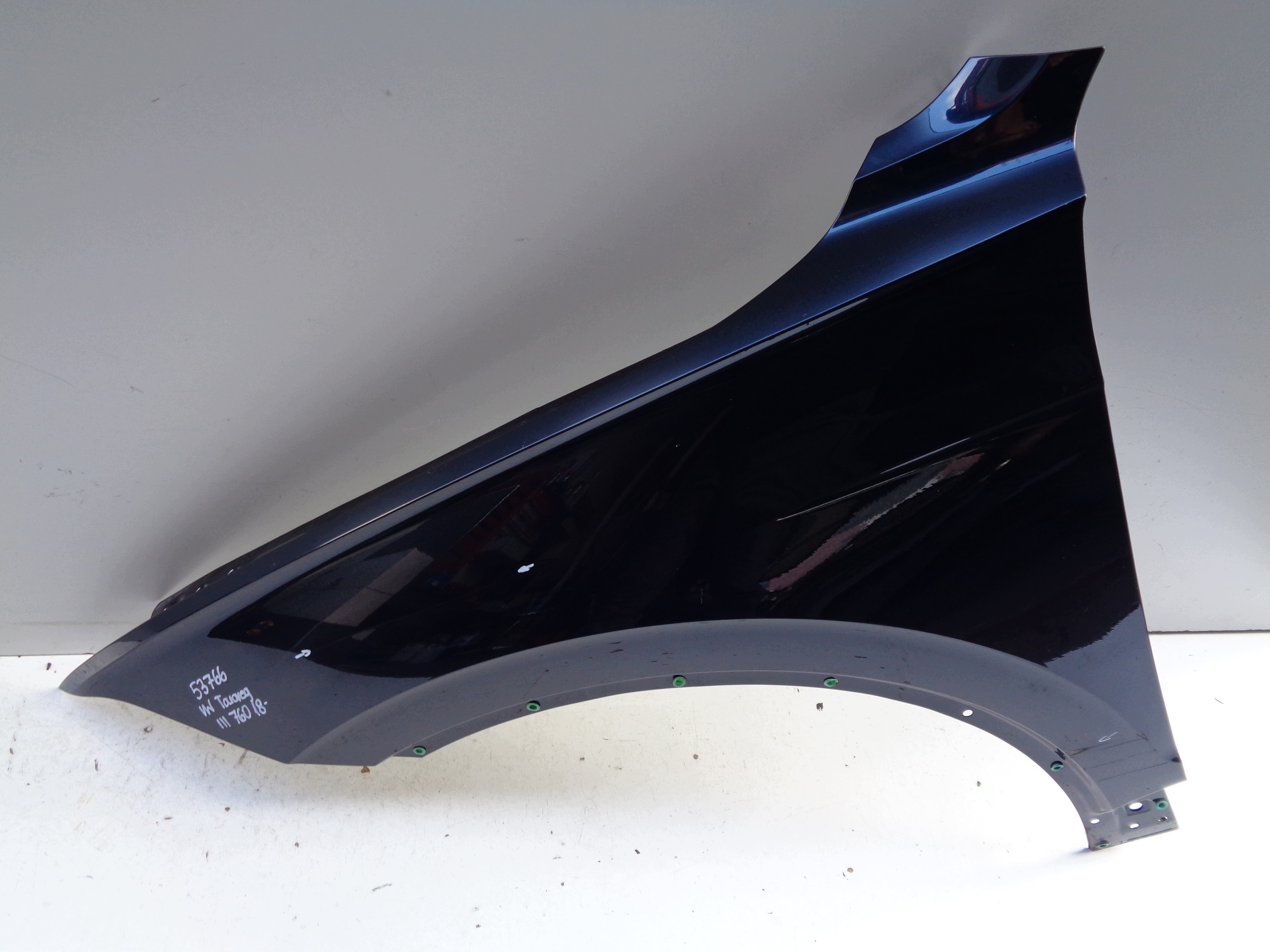fender left front VW TOUAREG III 760 18- NR 53766