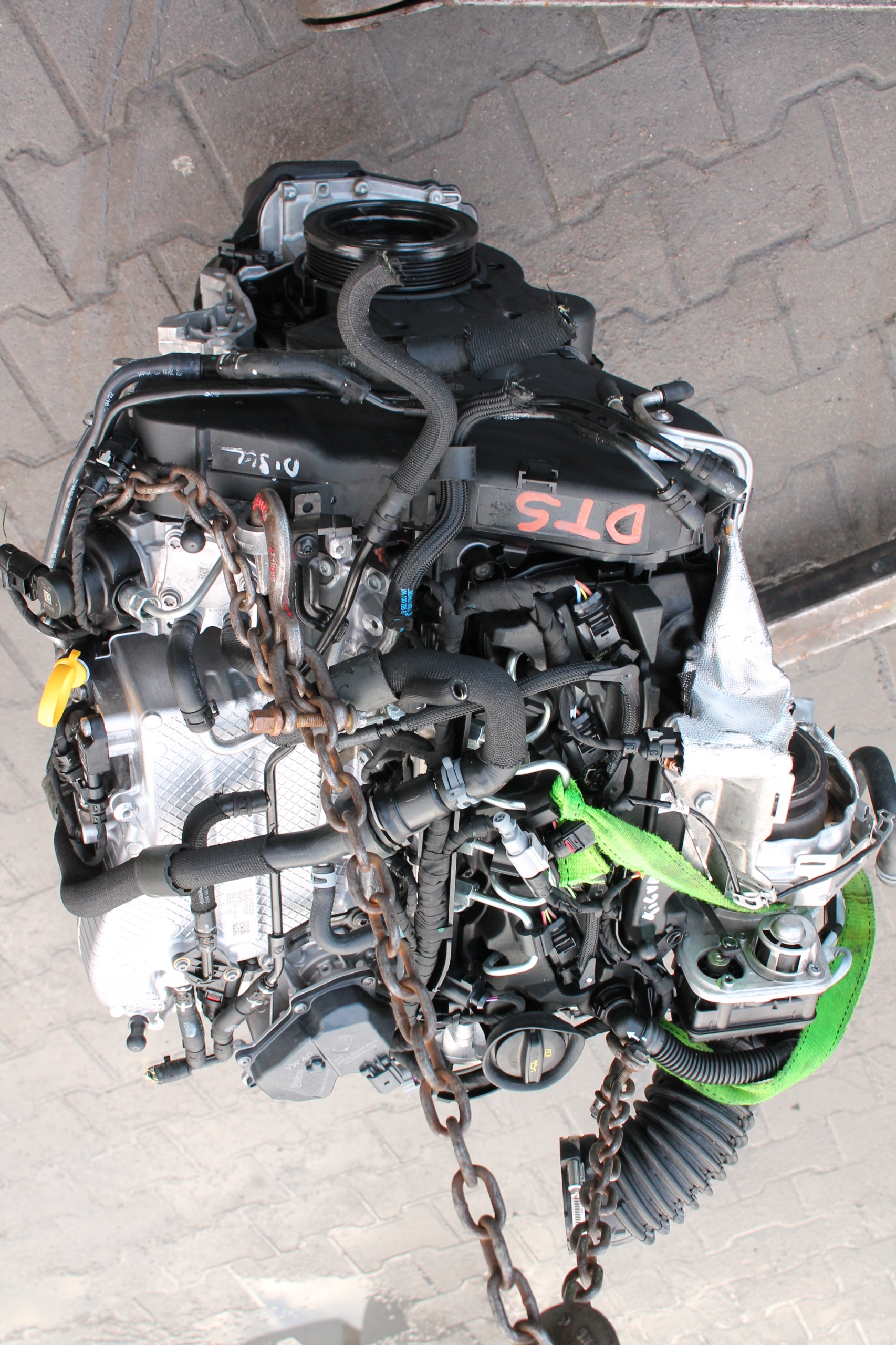 engine complete VW SKODA 2,0 TDI DTS unprotected pillar