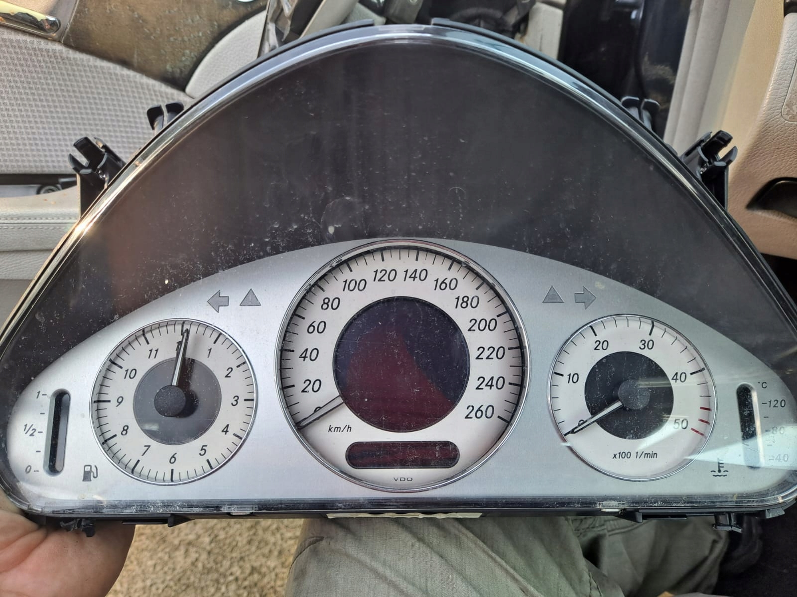 MERCEDES E-KLASA W211 2.2 CDI dials dials A2115407411 VDO