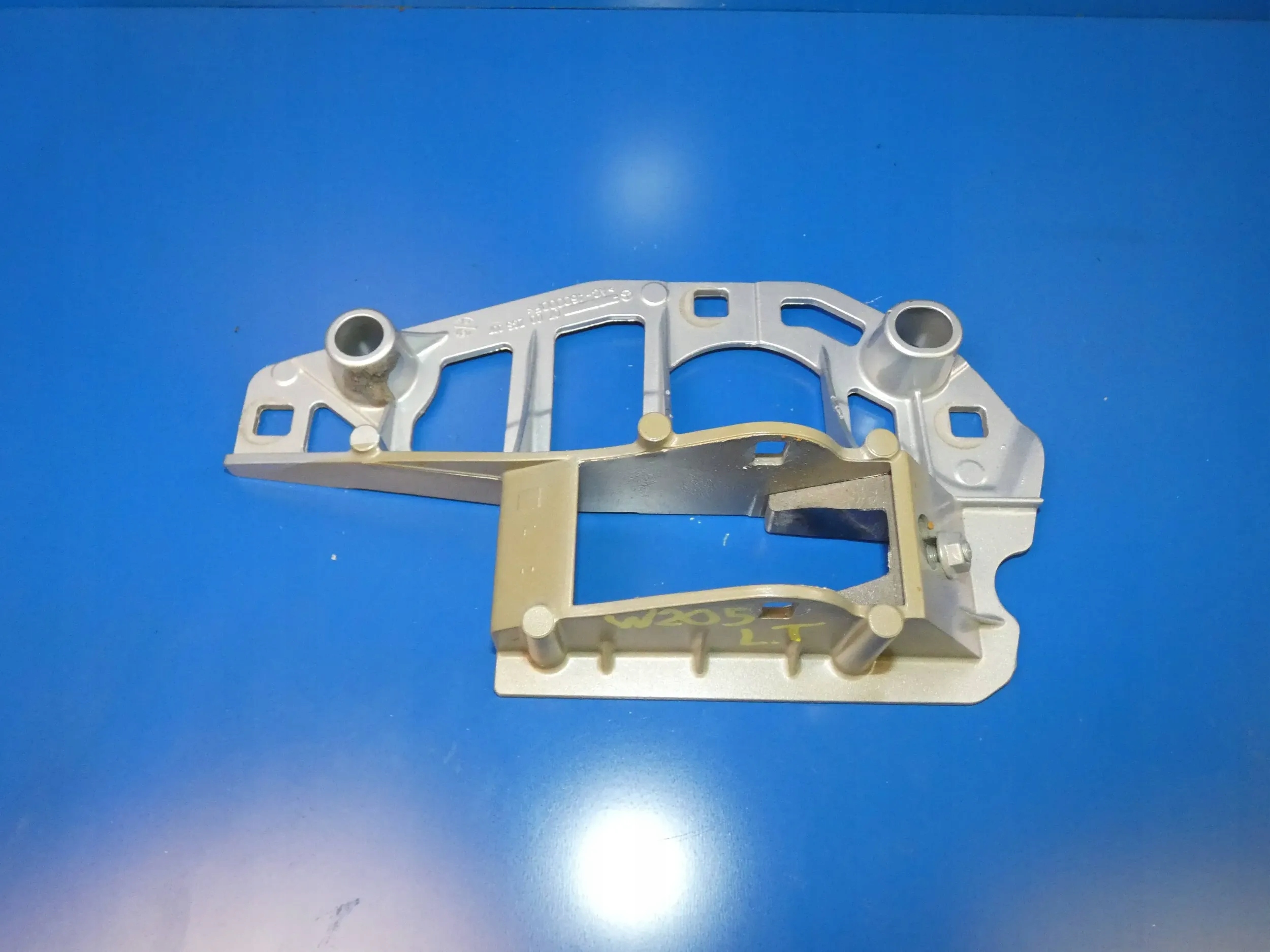MERCEDES C KLASA W205 sedan hinge bonnet boot left rear part