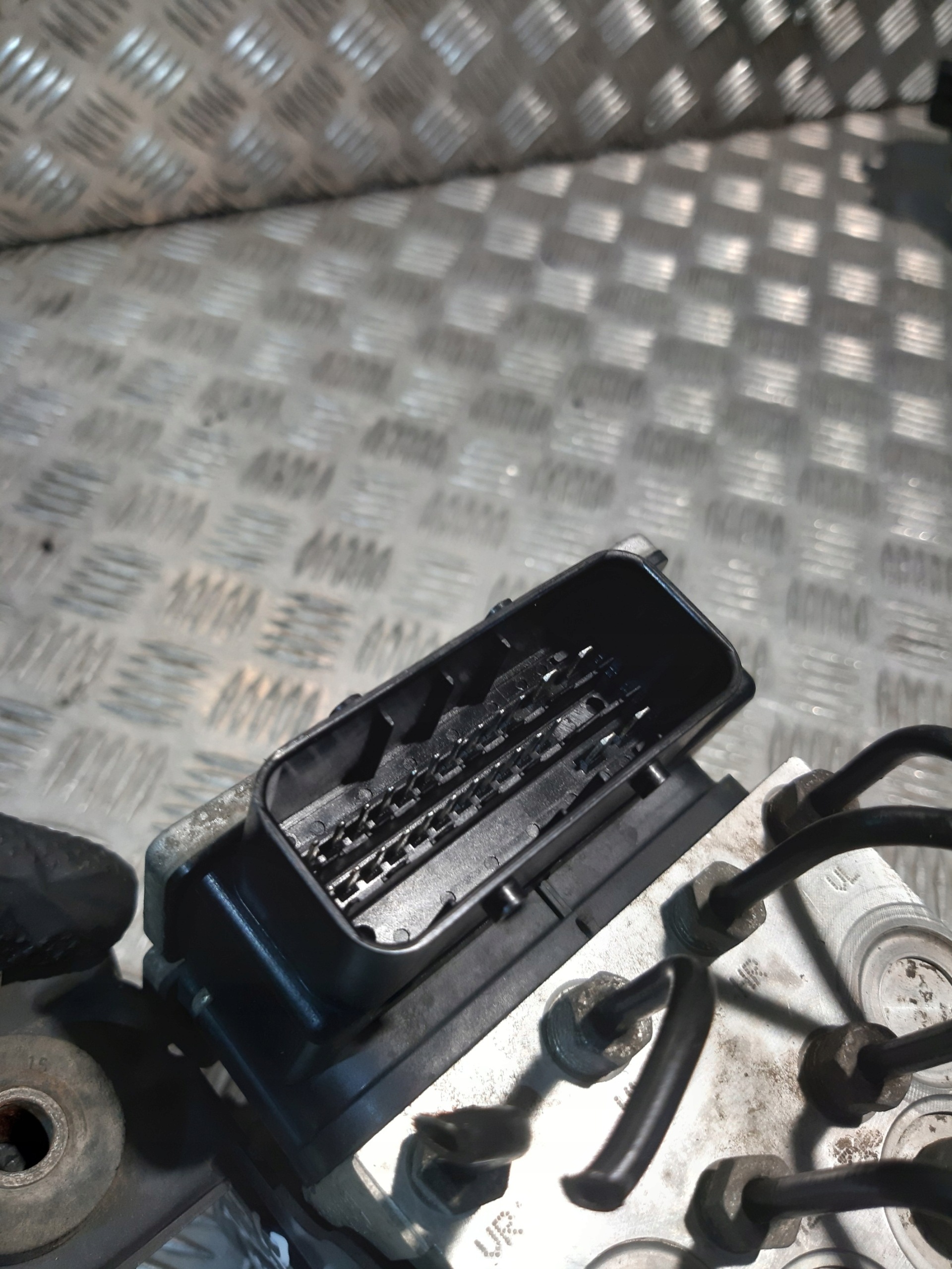 pompa ABS 13664101 OPEL VECTRA C 1.6B