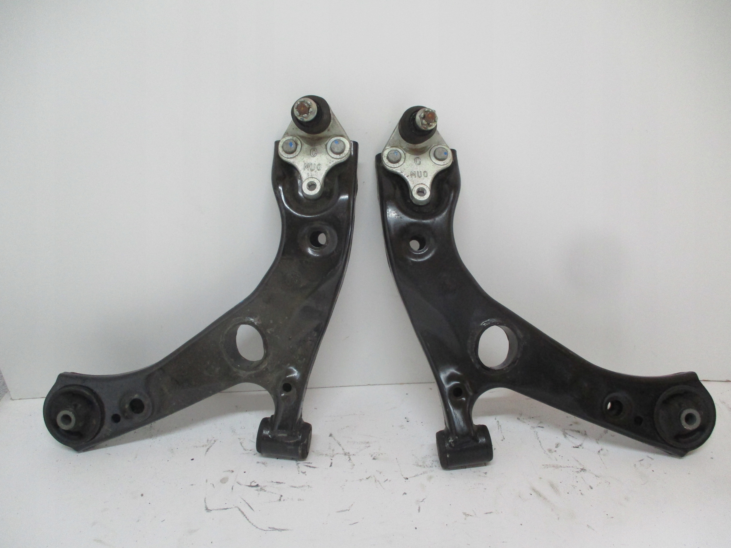 Querlenker Querlenker vorne TOYOTA CHR II 1,8 HYBRYDA