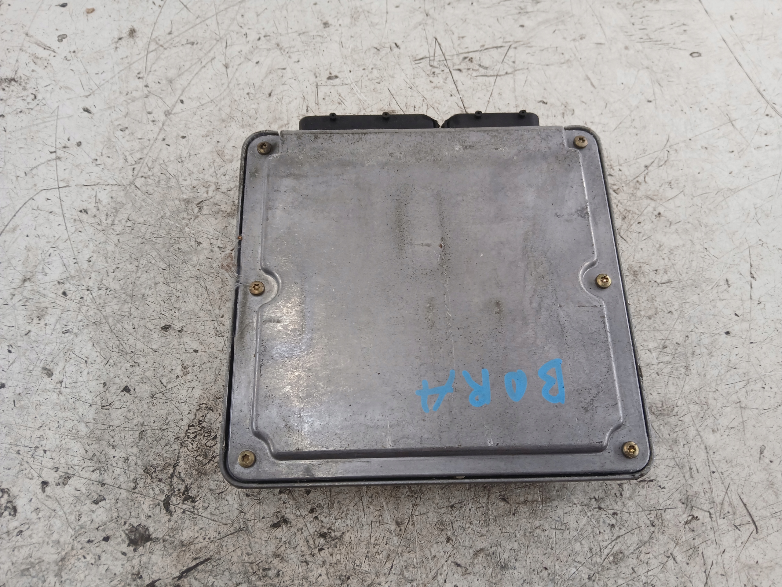 VW GOLF IV 1.6 FSI control unit of the engine 036906013D