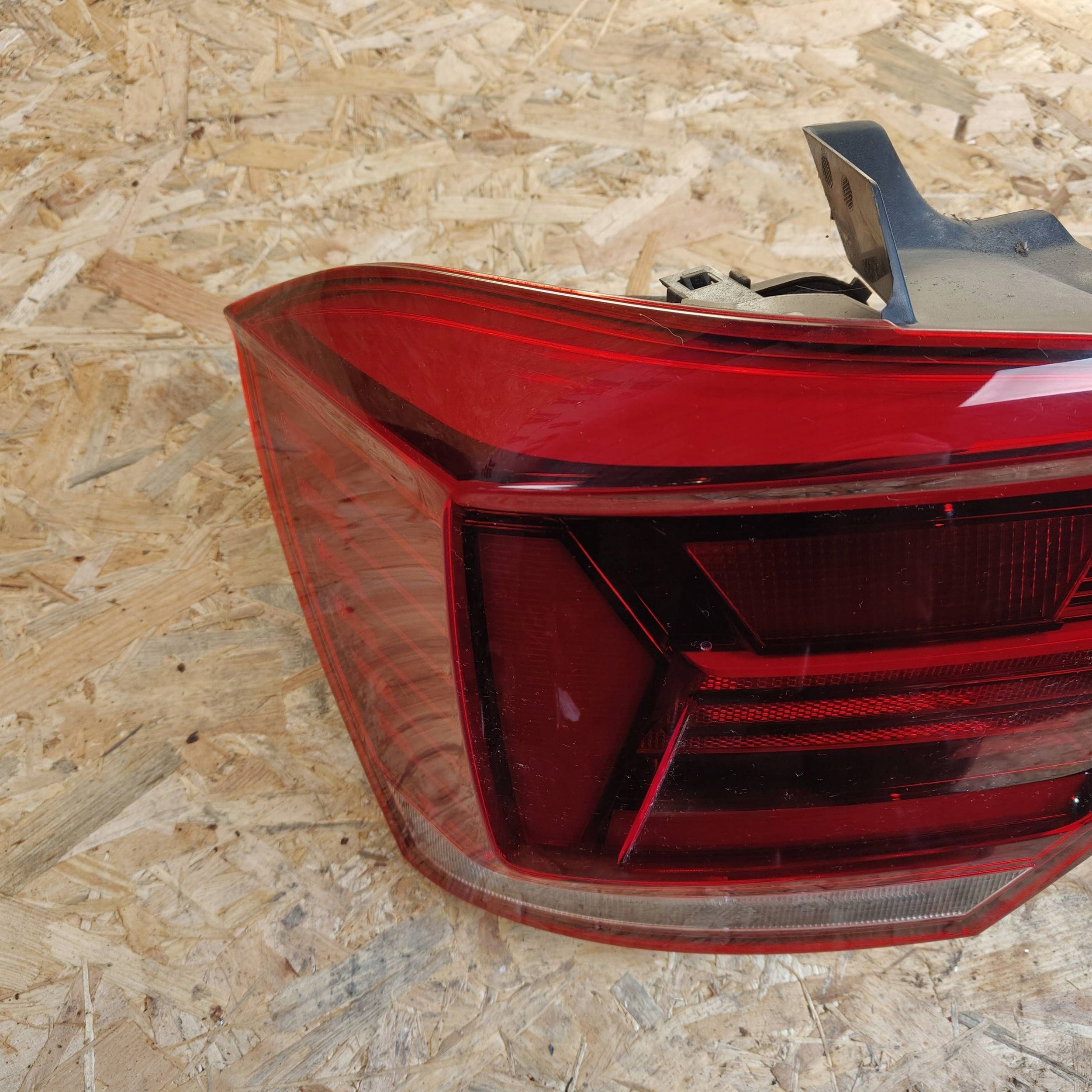 light rear rear part side left Volkswagen Polo VI 2G0945095B