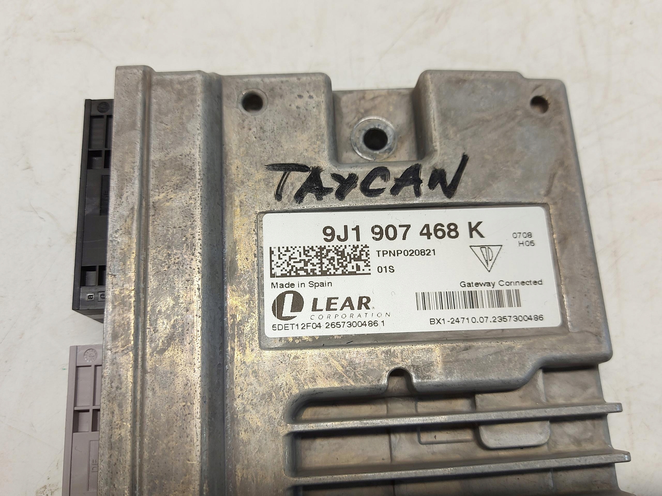 Porsche Taycan GTS 9J1 2023r module control unit GATEWAY 9J1907468K