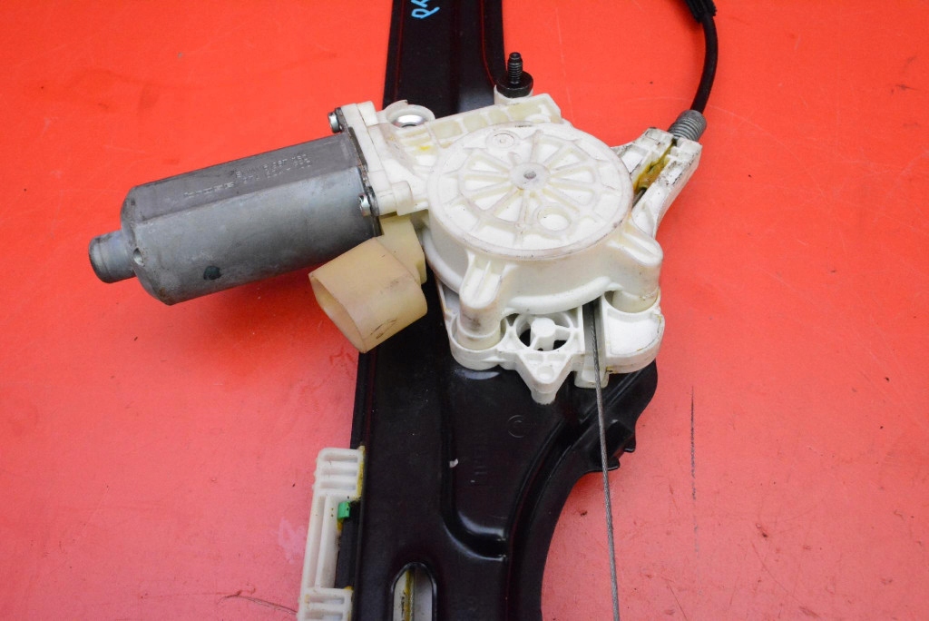 window regulator right rear part EU 7137030 BMW X5 E70 06-10