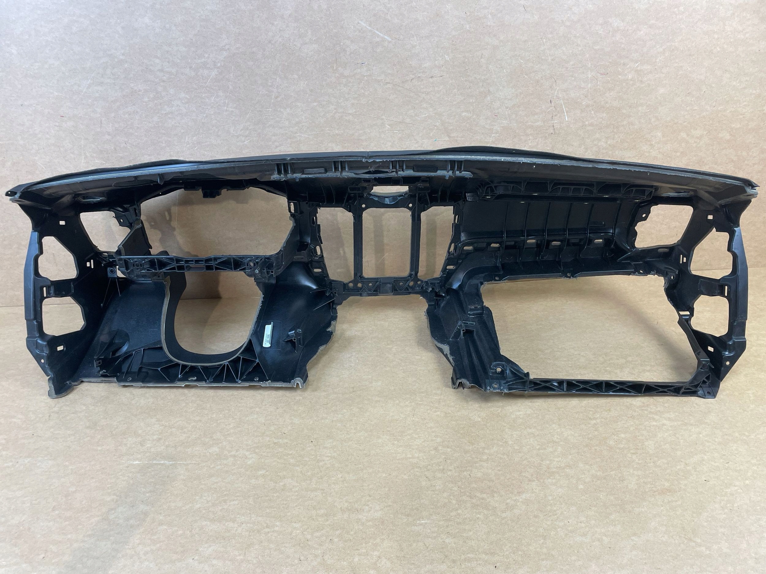 dashboard instrument panel cockpit upholstery VOLVO XC60 II 2017- HEAD UP ANGLIK UK 31