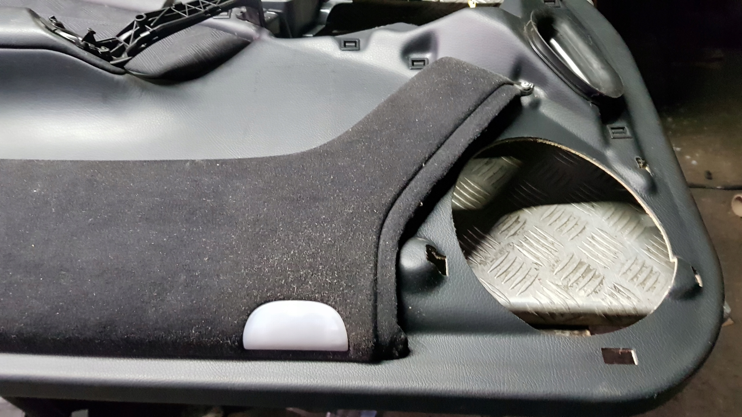 MERCEDES W220 upholstery left front side a2207200170