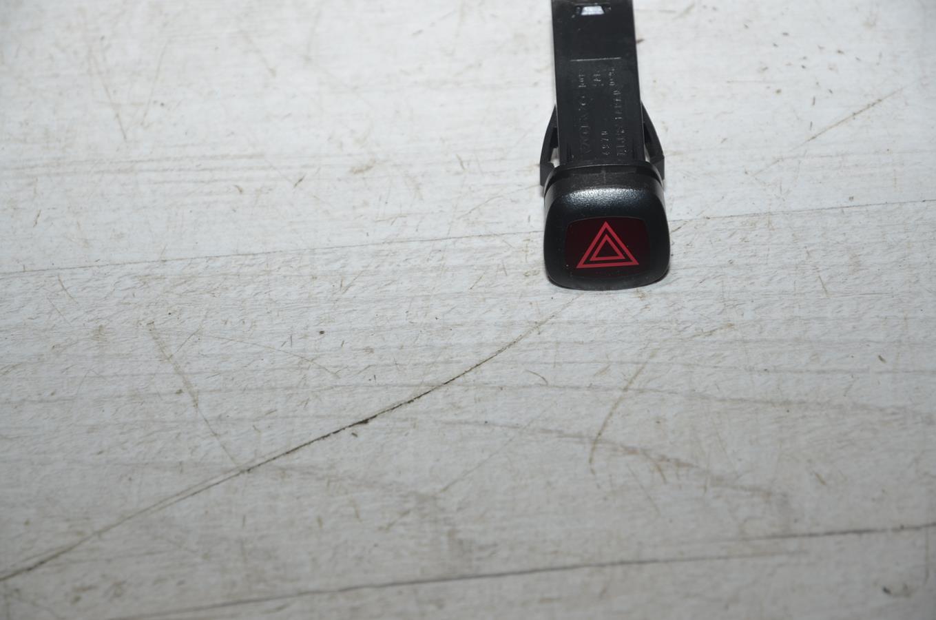 switch of warning lights Volvo V40 II lift
