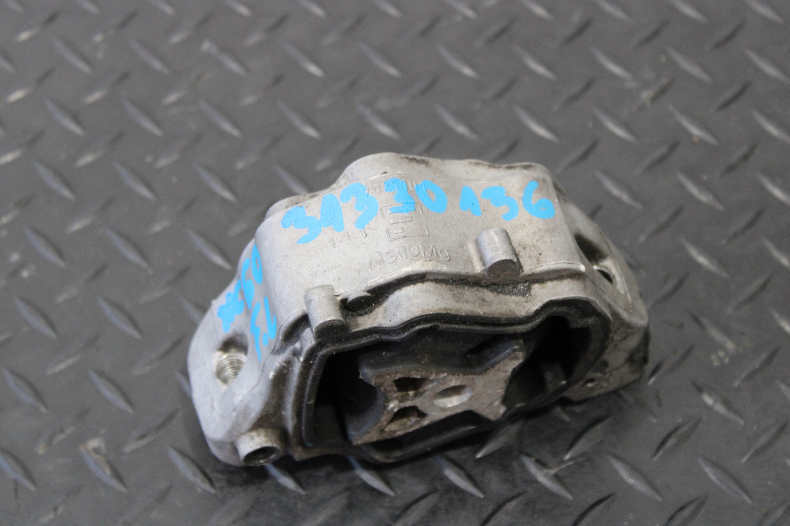 holder engine mount VOLVO XC60 LIFT 2016 31330136