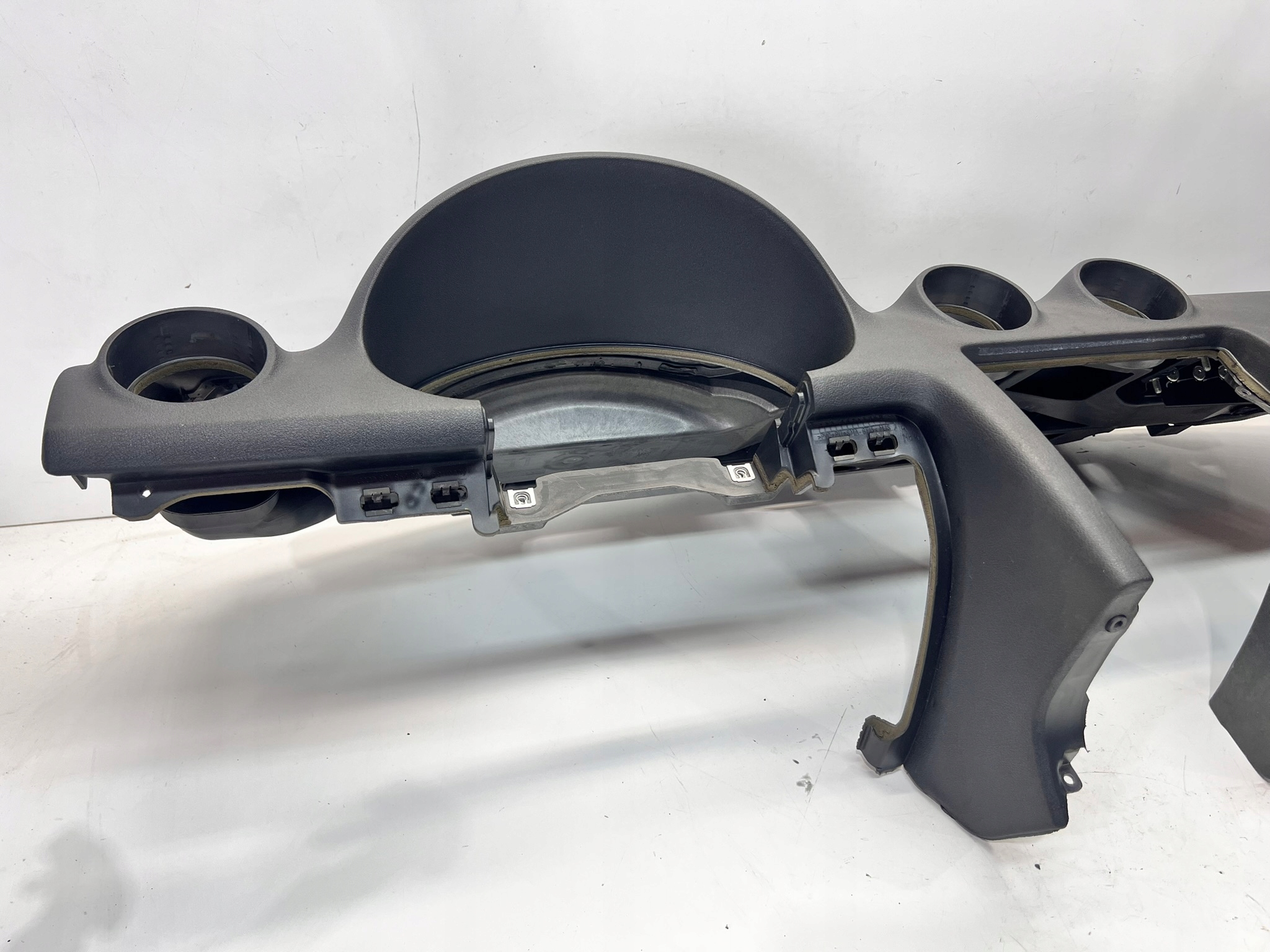 dashboard console cockpit AUDI A3 8P 8P1857033 damag.