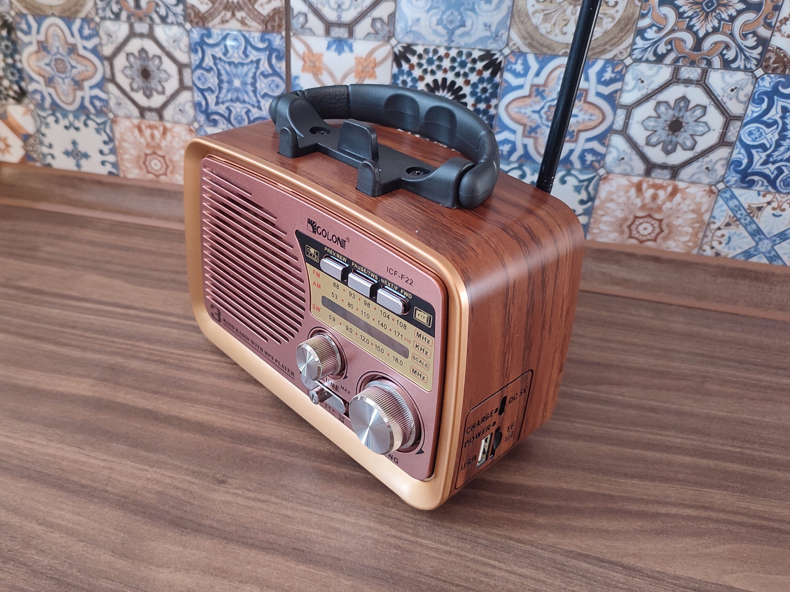 RADIO KUCHENNE PRZENOŚNE BUDOWLANE NA BATERIE USB FM MICROSD BLUETOOTH Radio AM FM SW