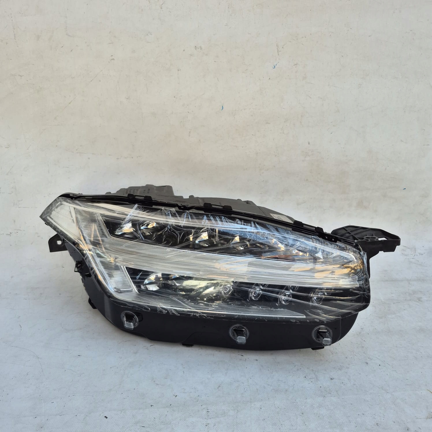 VOLVO XC90 II LIFT 19- light right front front FULL LED 32228297