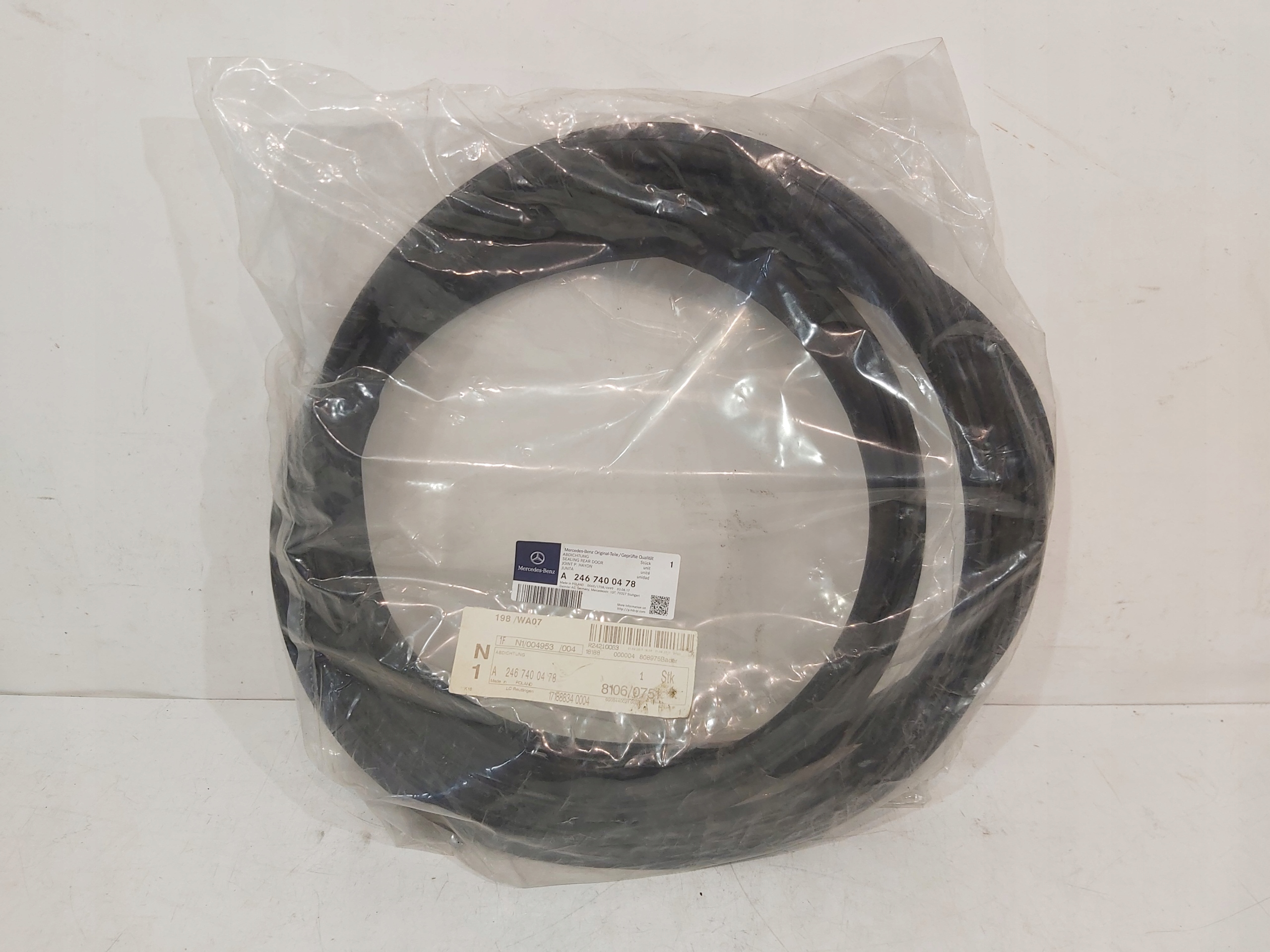 USZCZELA KLAPY BAGAŻNIKA MERCEDES W246 A2467400478