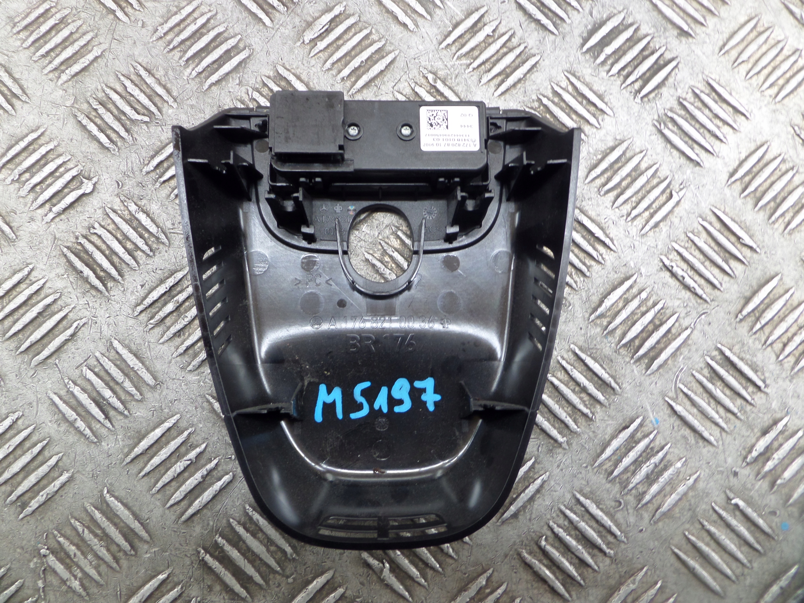 MERCEDES A KLASA W176 switch HOLOWANIA ALARMU