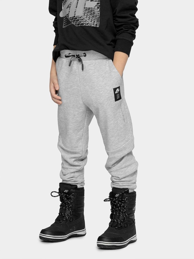 SPODNIE CHŁOPIĘCE 4F DRESOWE SPORTOWE DRESY 140