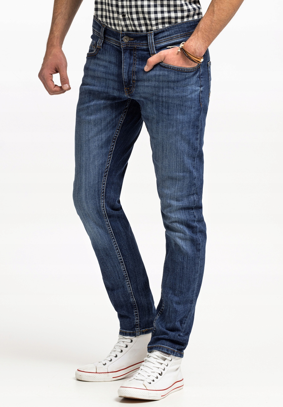 MUSTANG OREGON TAPERED MĘSKIE SPODNIE JEANSOWE DŻINSOWE ZWĘŻANE W31 L32 Model OREGON TAPERED