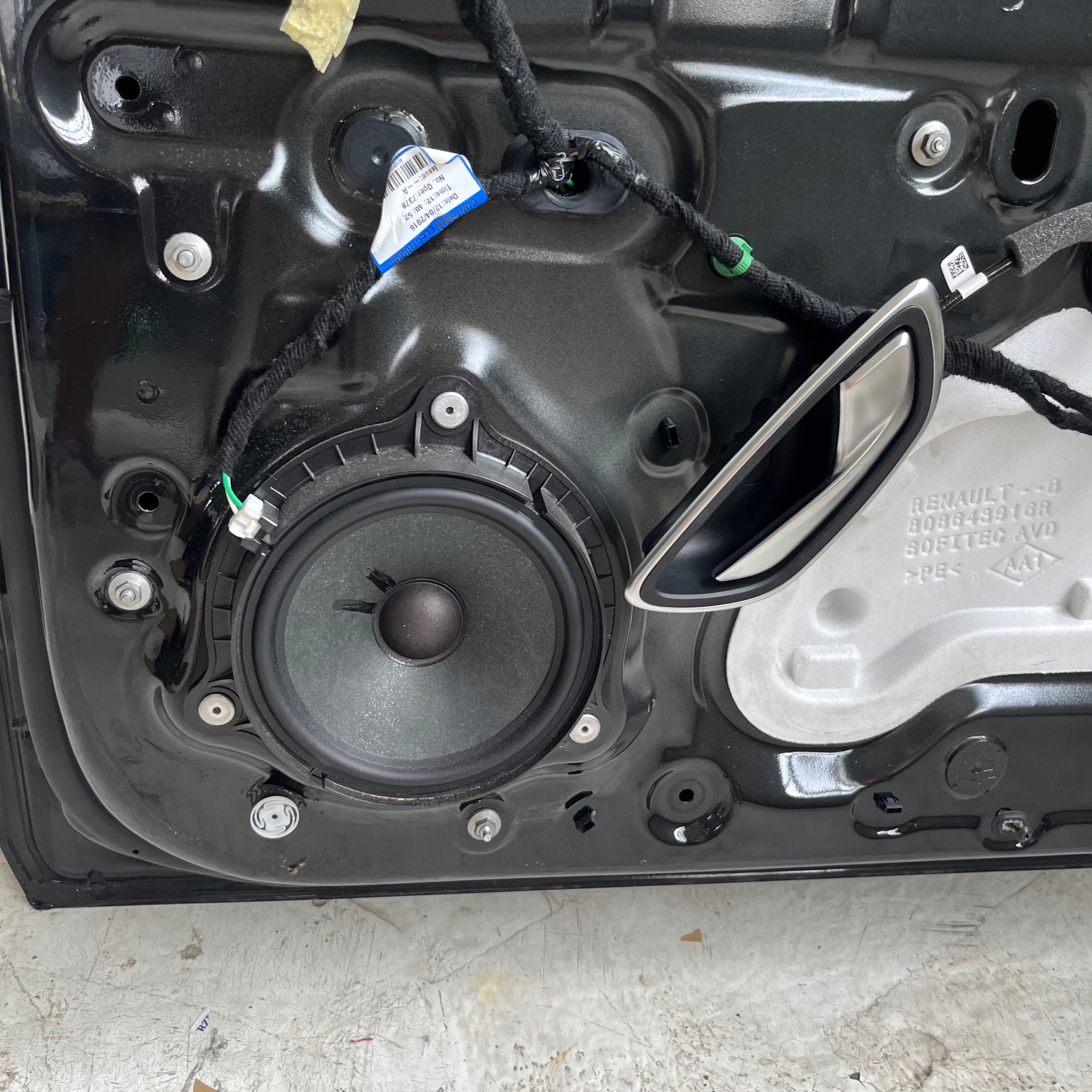 DRZWI PRAWY PRZÓD KPL RENAULT TALISMAN TEGNE Kolor czarny