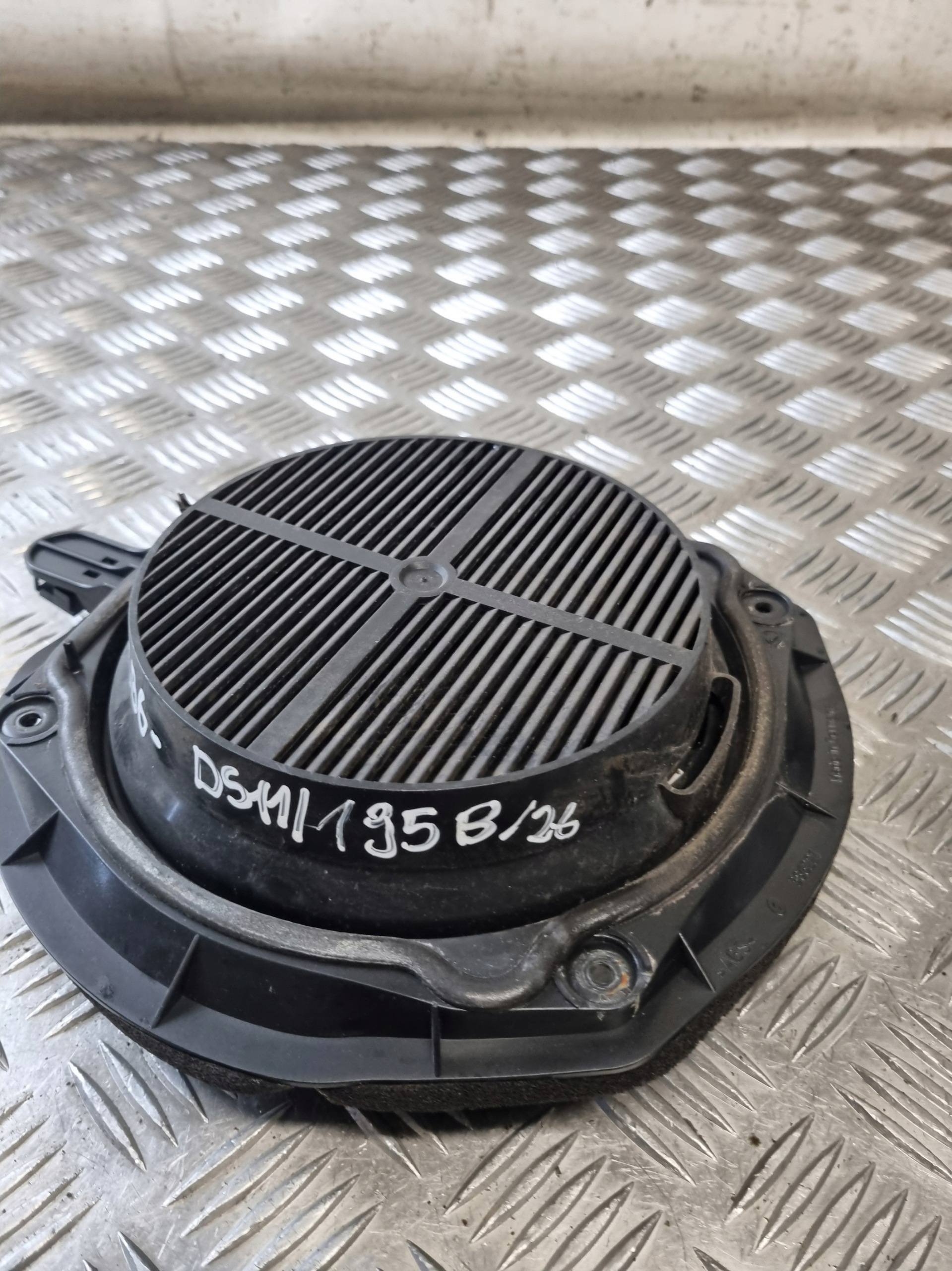 reprák basový BOSE AUDI A4 B6 CABRIO