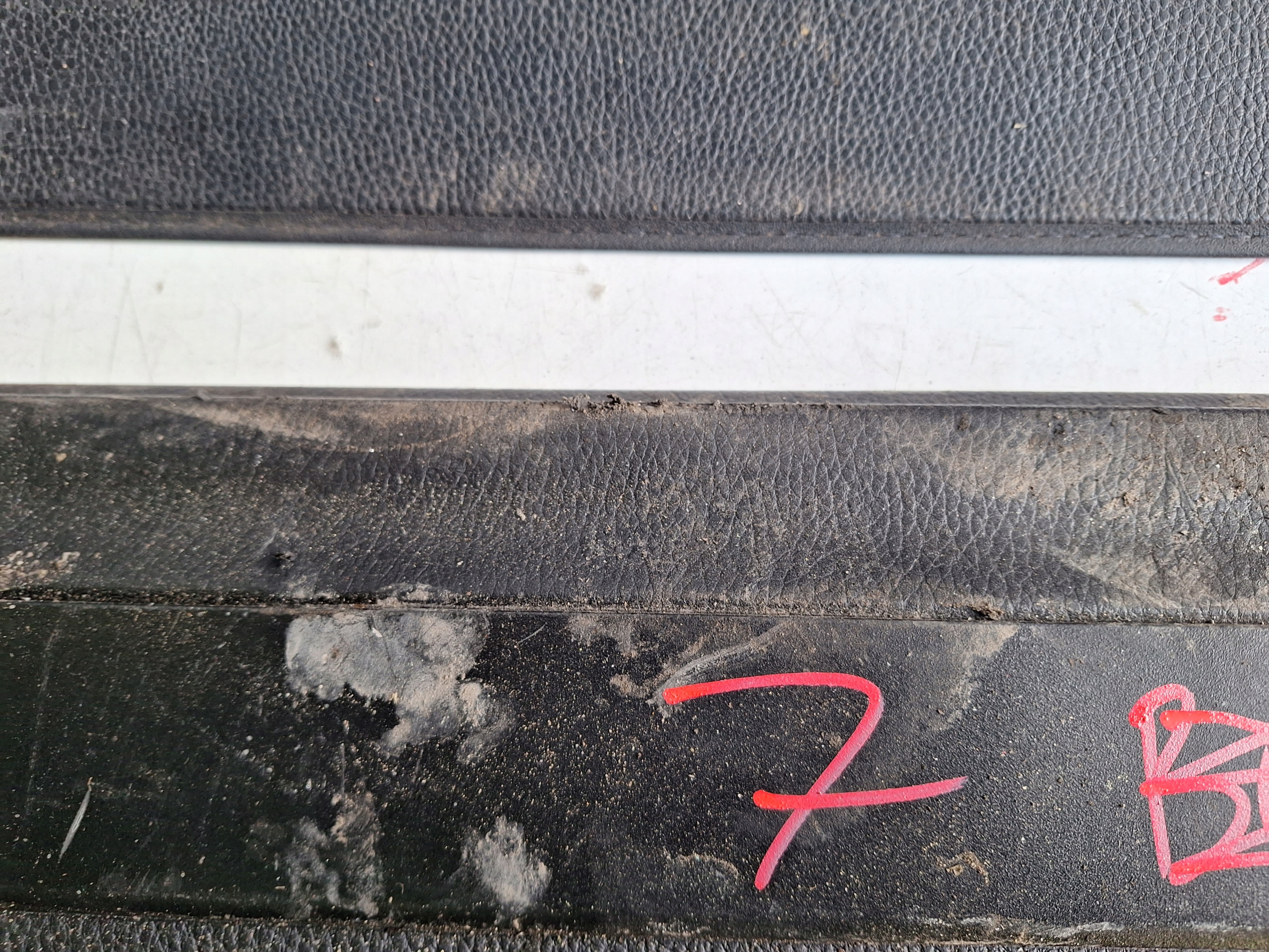 VOLKSWAGEN PASSAT B7 10-14 blinds boot KOMBI