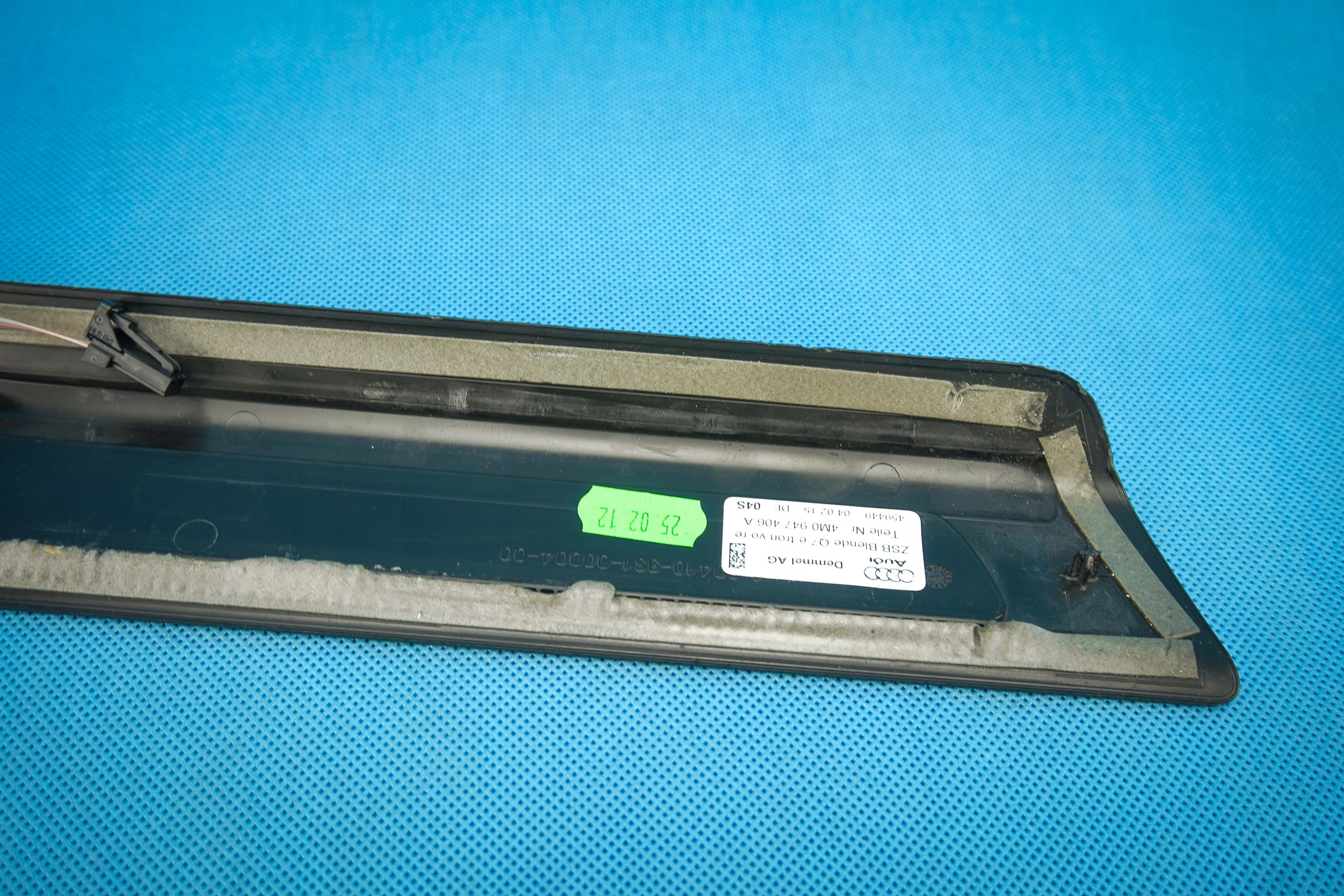moulding threshold front right Audi Q7 4M E-Tron 4M0947406A