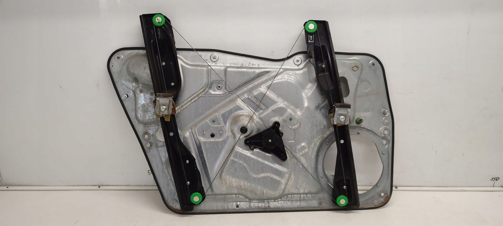 window regulator right front mechanism VW Tiguan and