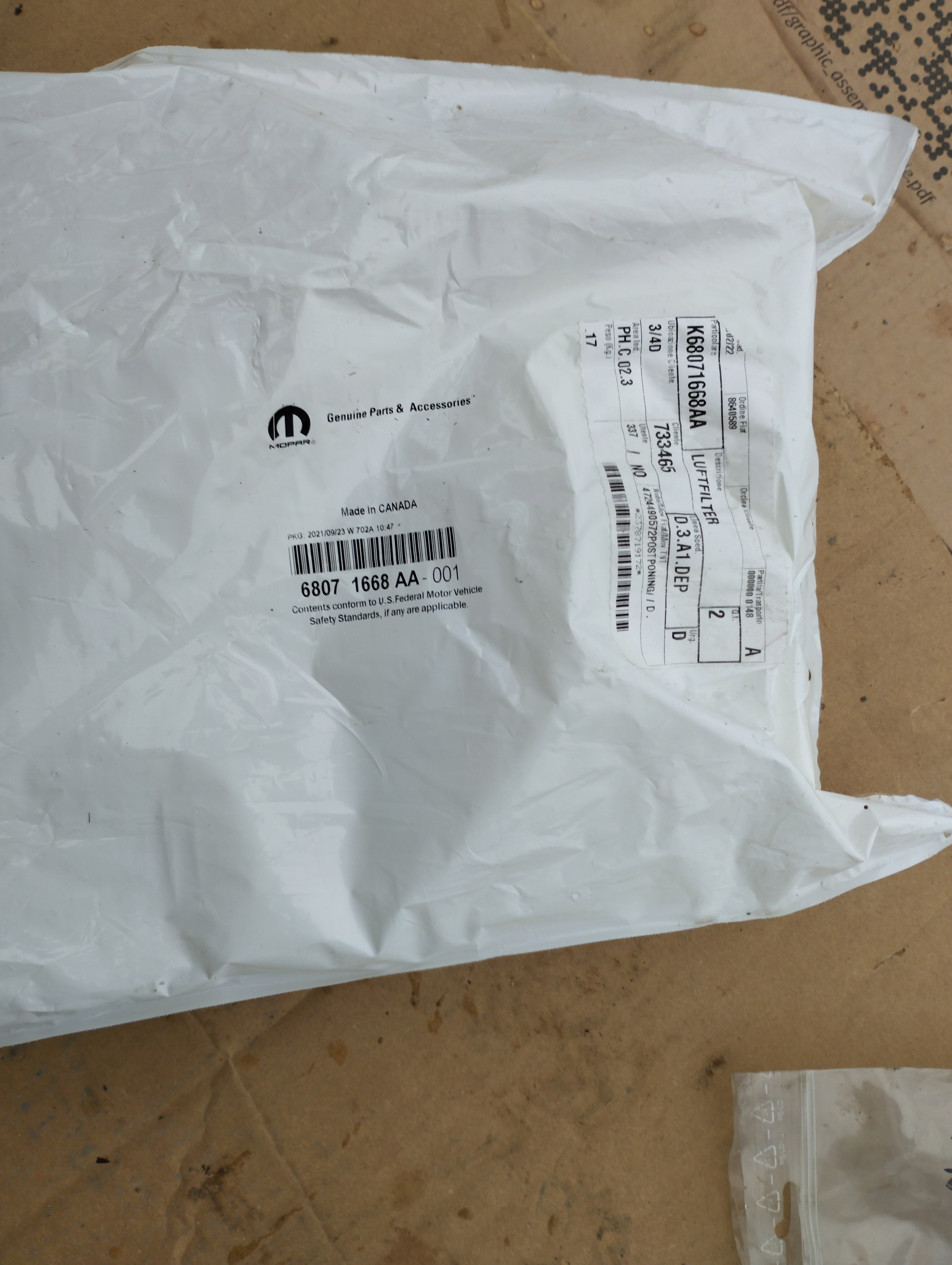 Фильтр салона MOPAR8071668aa