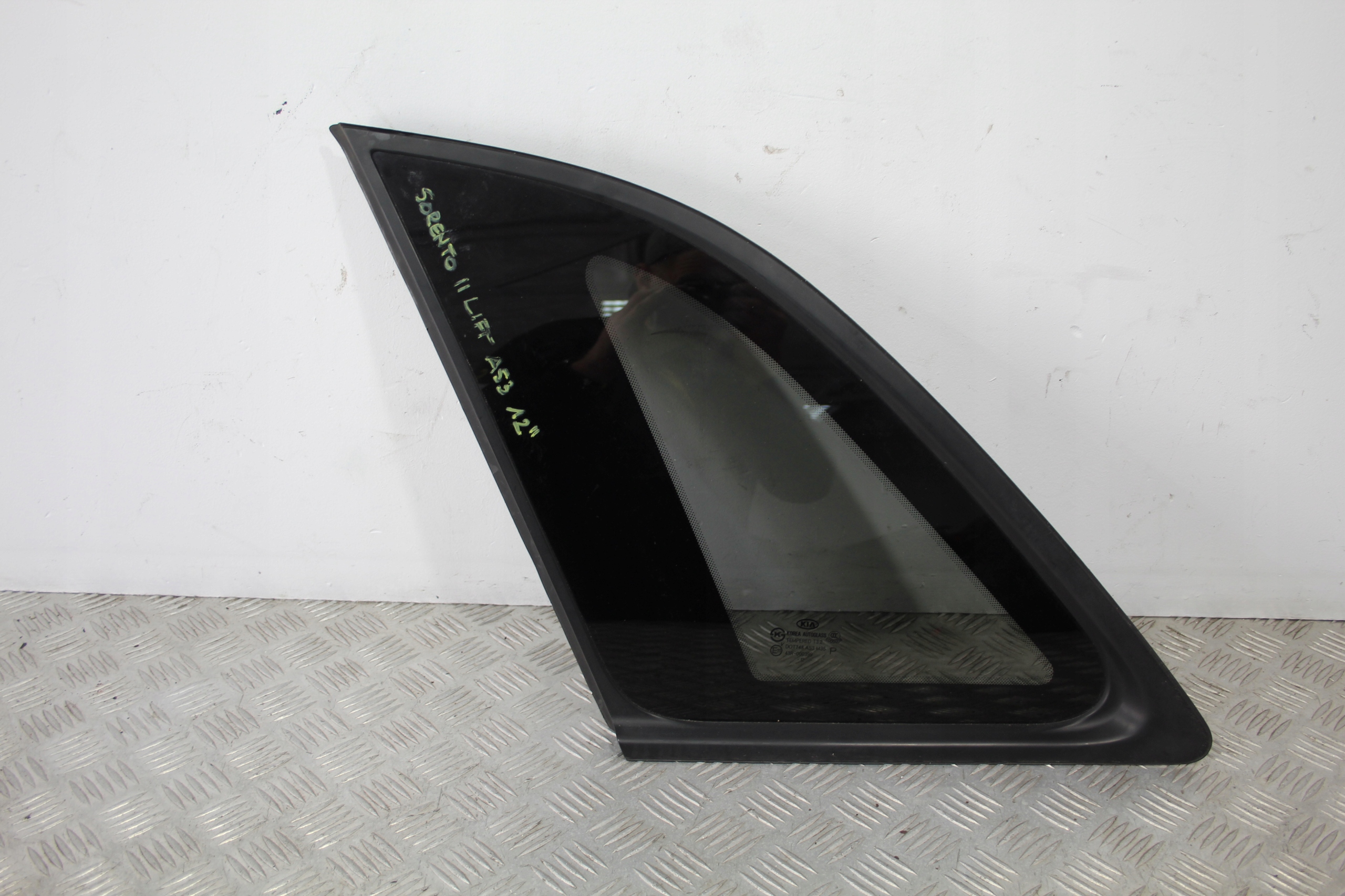 window bodywork left rear part KIA SORENTO II 2 LIFT