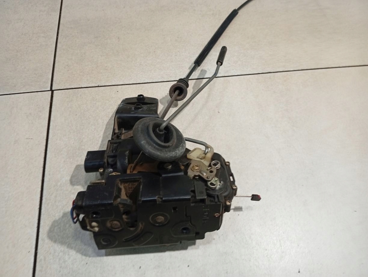 lock door right front VW BORA 1.4 16V 8 PIN