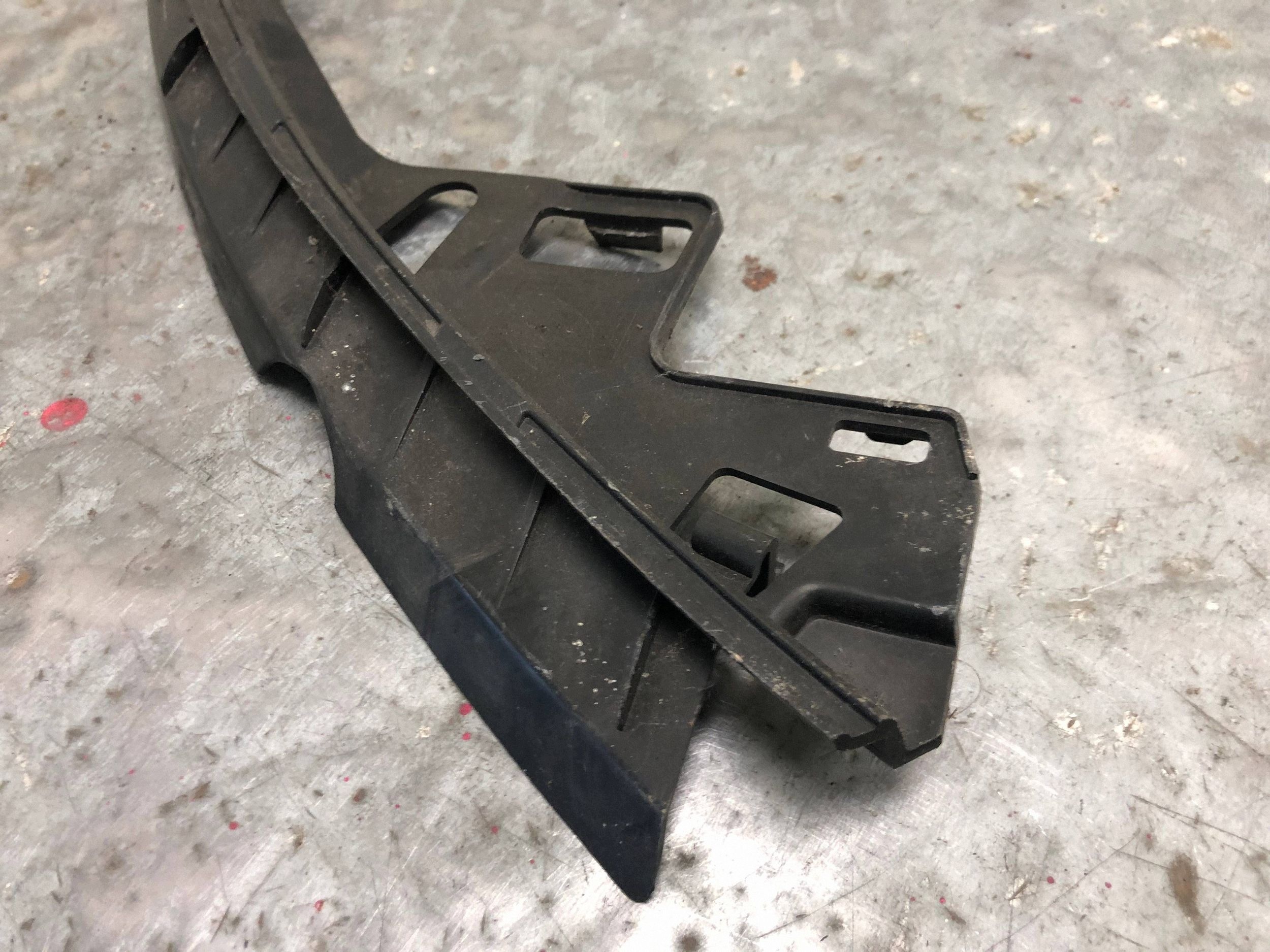 support lights right front VOLVO C30 LIFT 31323157