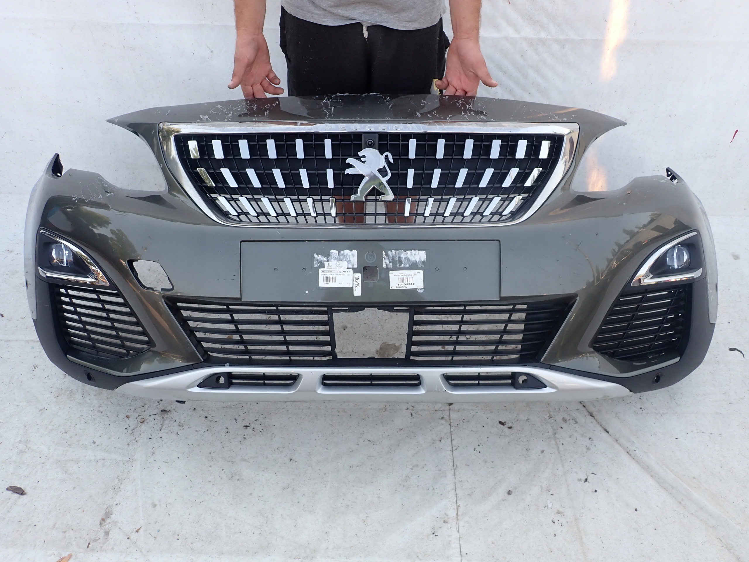 PEUGEOT 3008 II 16- bumper front KAMERA 6PDC