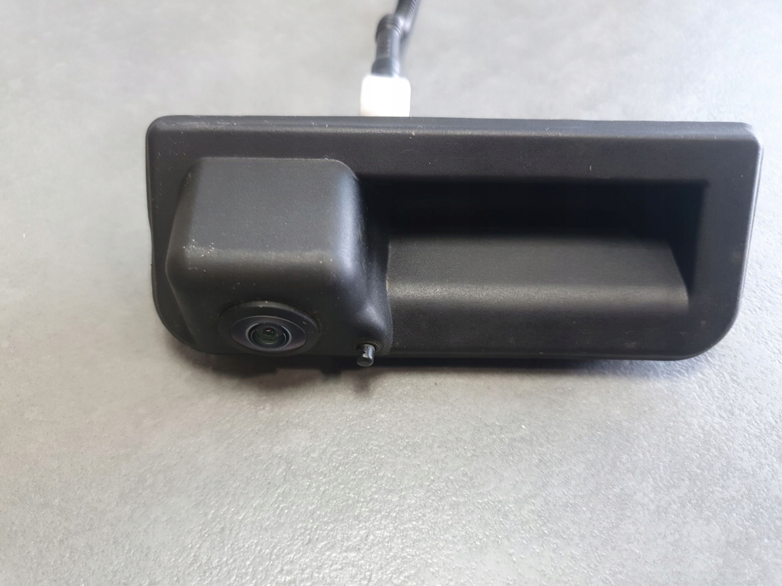 Audi Q8 bracket bonnet boot z kamera 4M8955961A 760827566