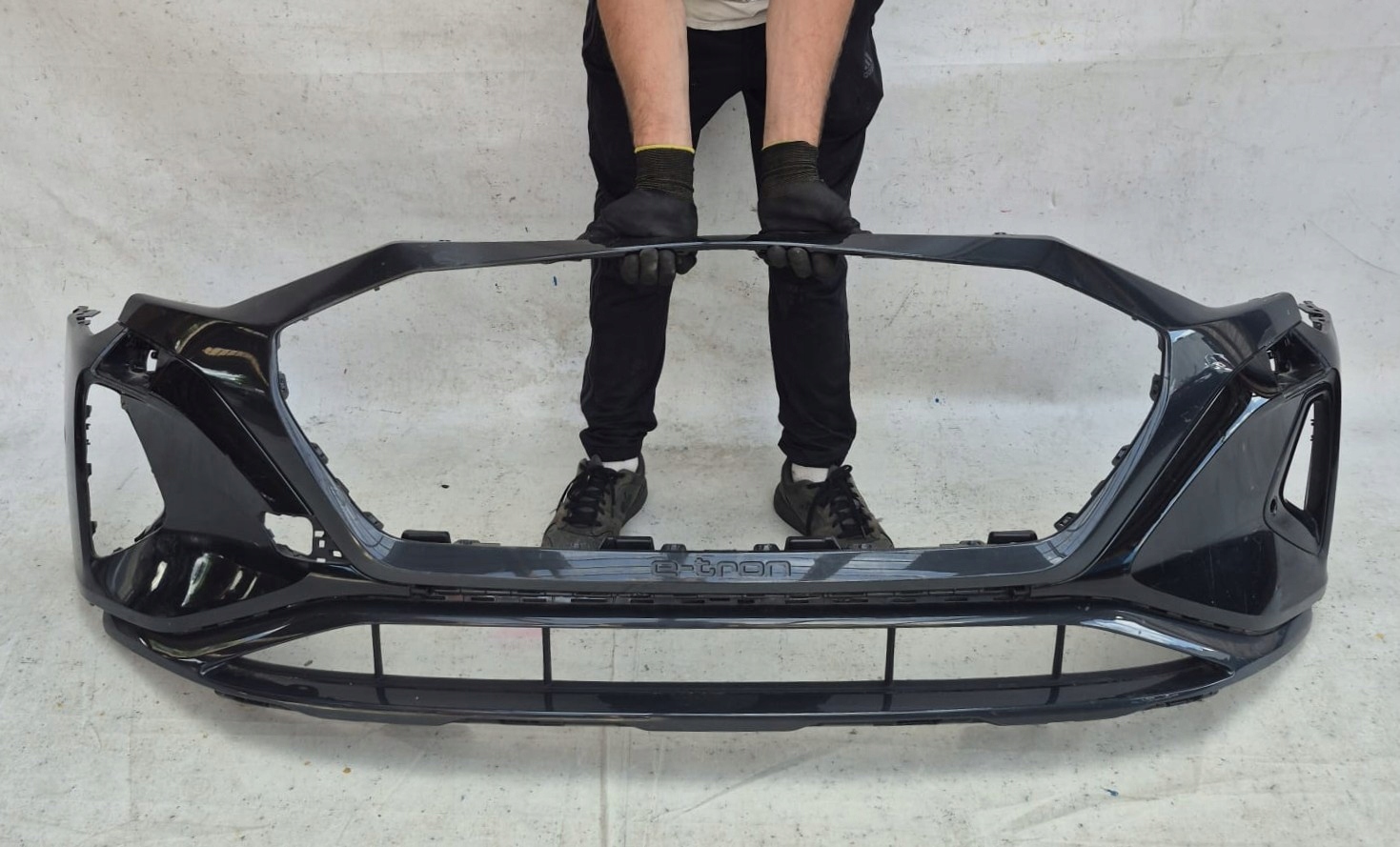 AUDI Q8 E-TRON 4KE LIFT 22- bumper front front 4KE807438H SPR PDC